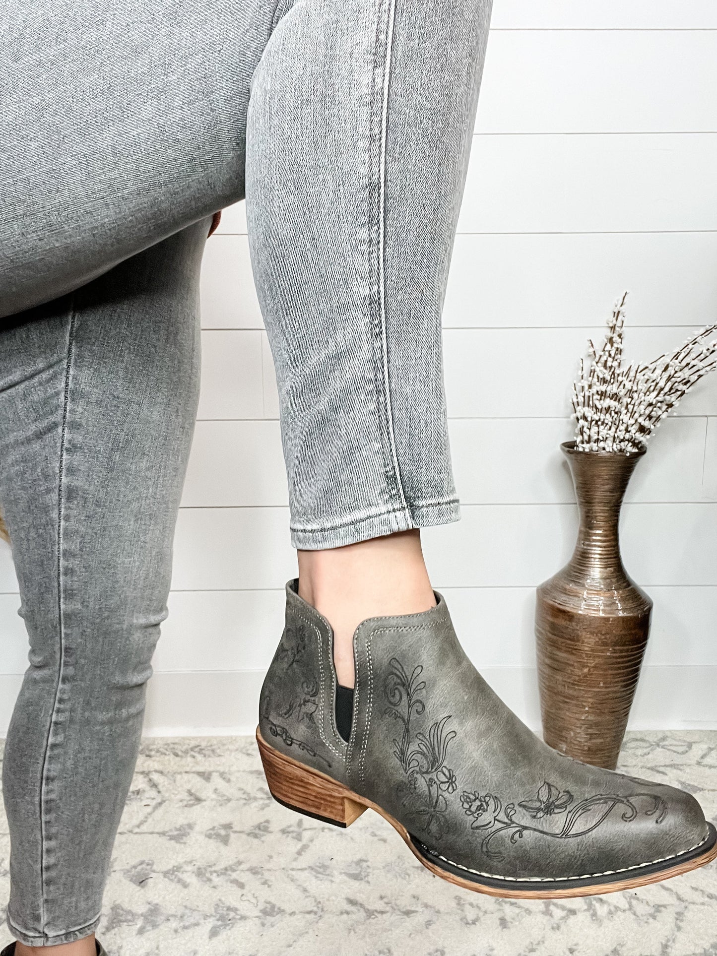 Pierre Dumas "Kaylee" Vegan Leather Laser Floral Design Bootie (Charcoal)