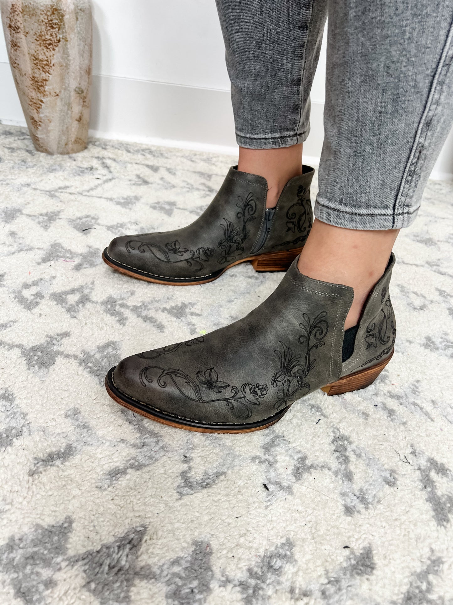 Pierre Dumas "Kaylee" Vegan Leather Laser Floral Design Bootie (Charcoal)