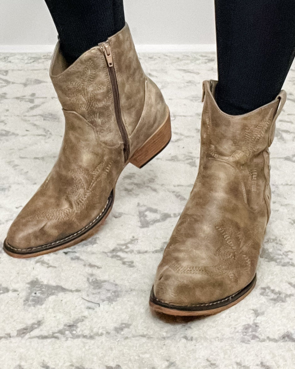 Pierre Dumas "Kaylee" Vegan Leather Side Zipper Bootie (Taupe)