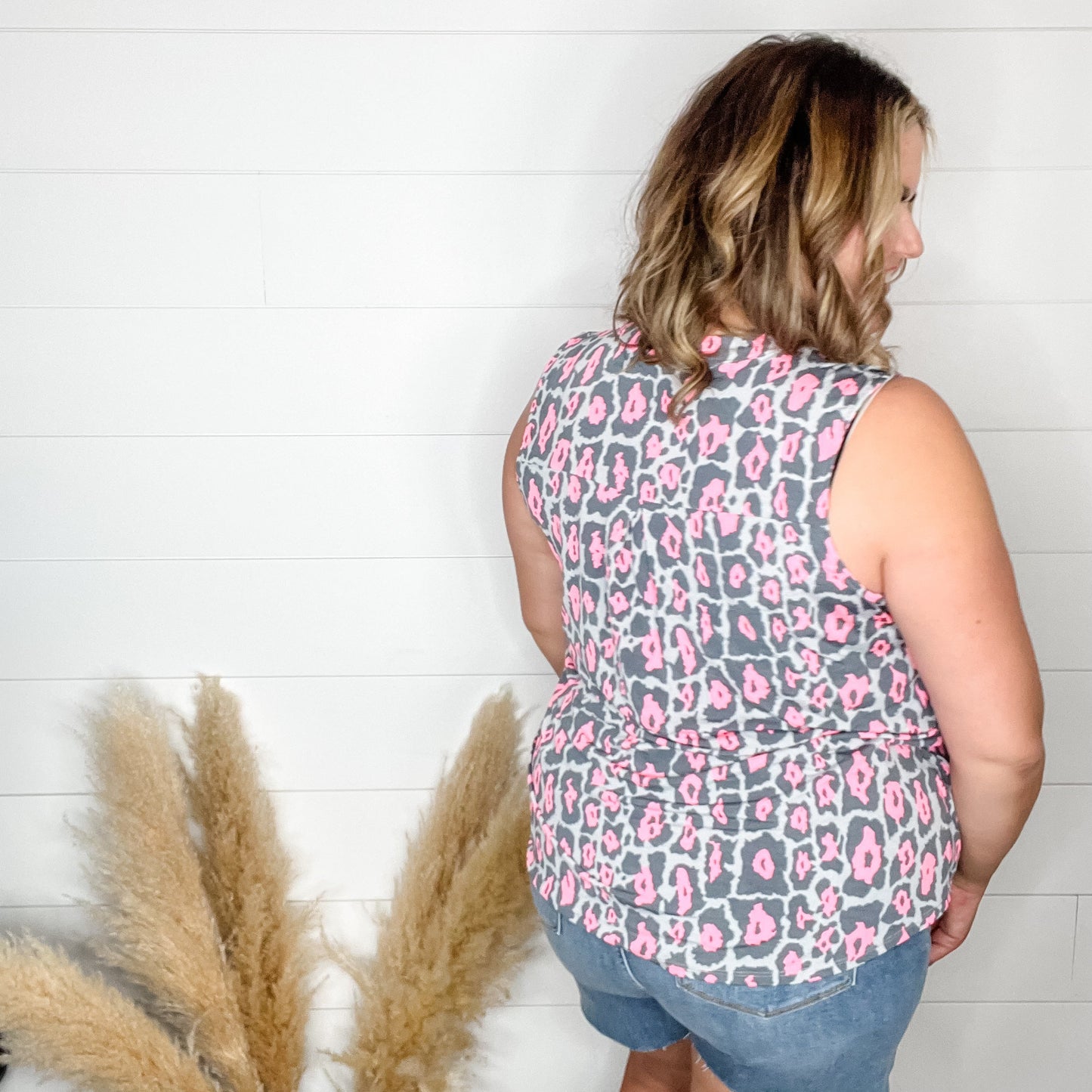 "Ramsey" Sleeveless Lizzy