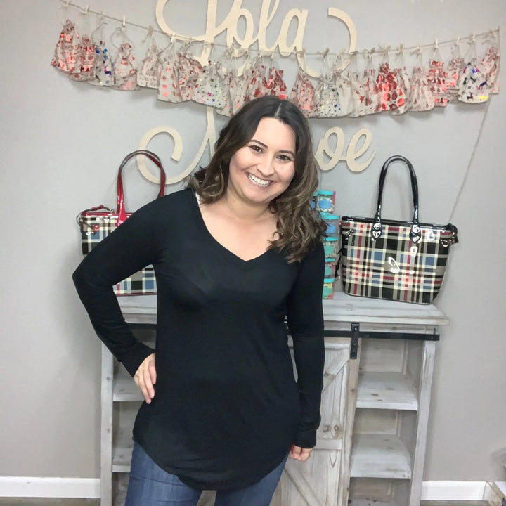 "Rebecca" Long Sleeve V-neck Top (Black)