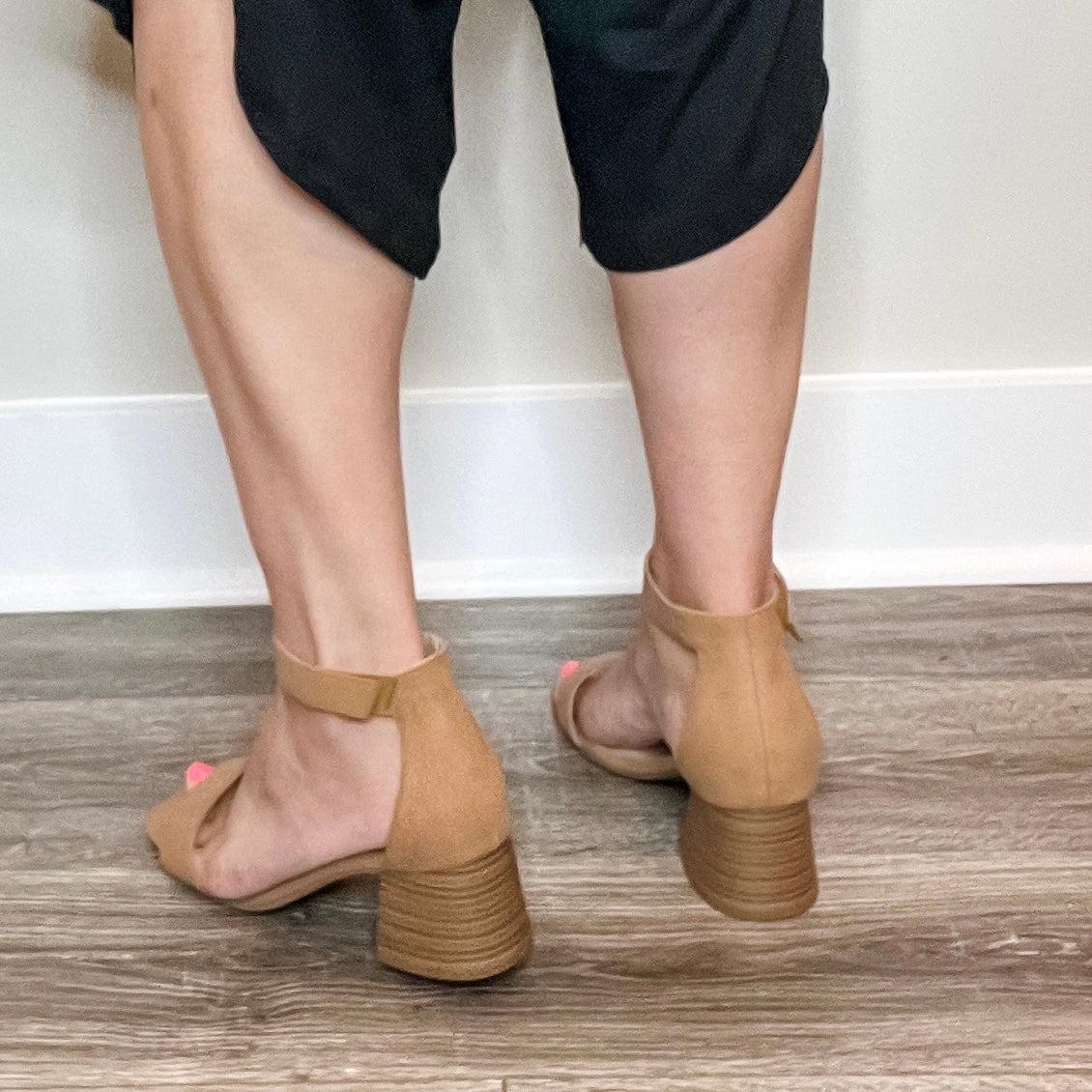 "Recess" WIDE FOOT Ankle Strap Open Toe Sandal (Tan)