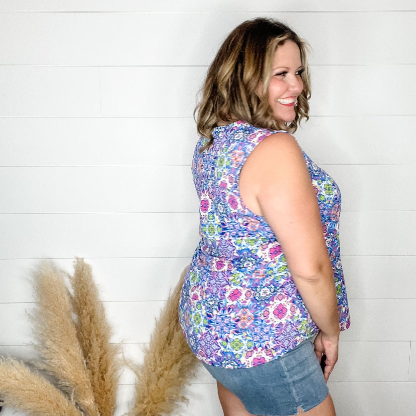 "Regal" Sleeveless Lizzy