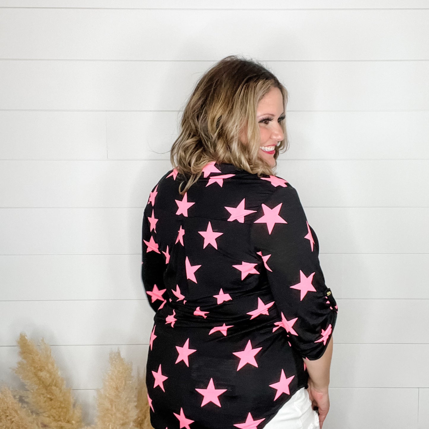"Rhodes" Star 3/4 Sleeve Split Neck Tops