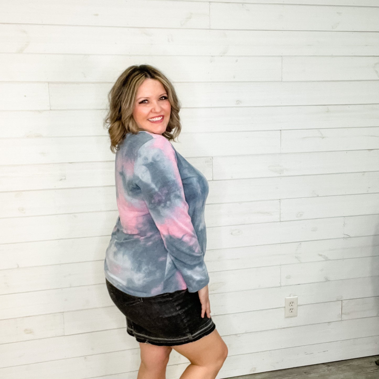 "Roman" Tie Die Long Sleeve V Neck