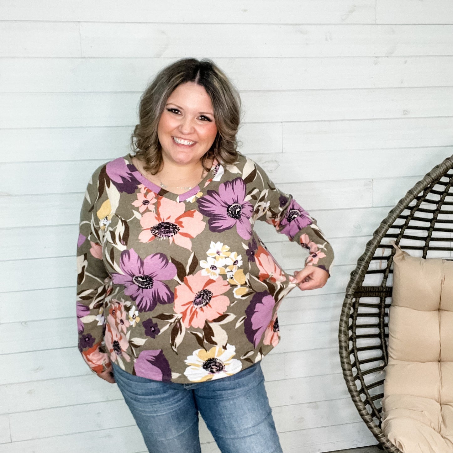 "Ronnie" Long Sleeve Floral V Neck