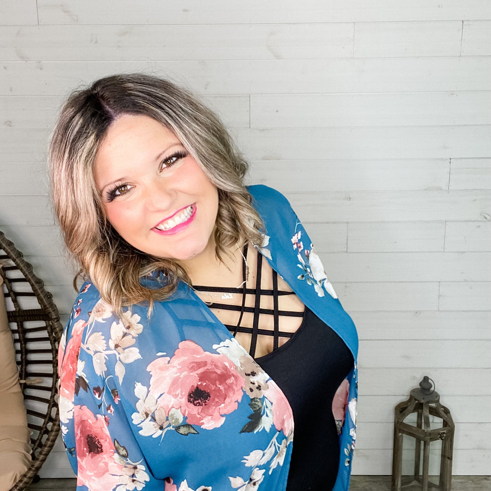 "Rory" Floral Short Sleeve Kimono