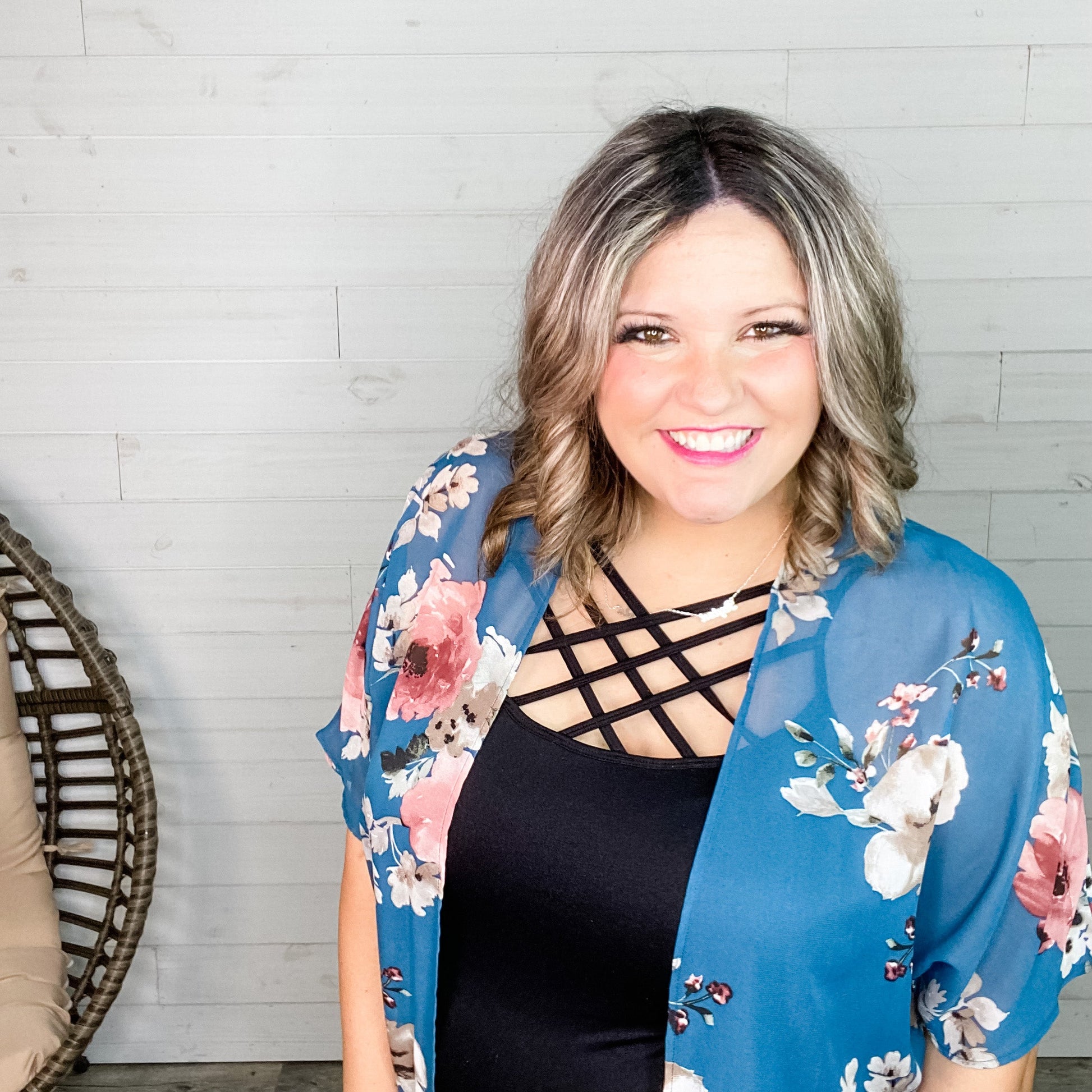 "Rory" Floral Short Sleeve Kimono