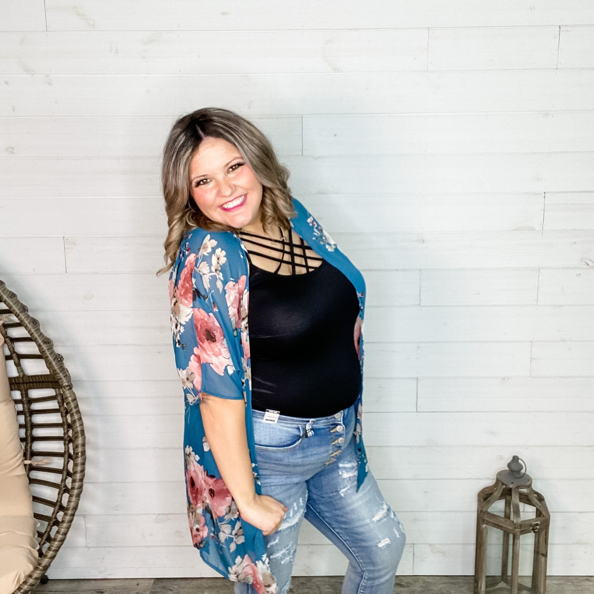 "Rory" Floral Short Sleeve Kimono