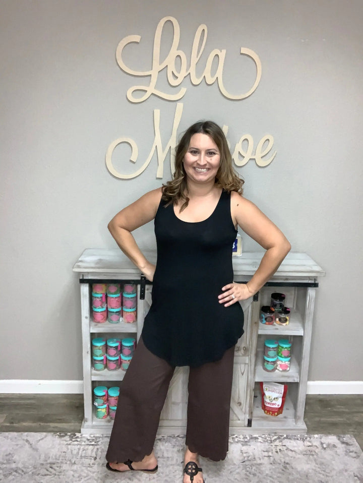 Scalloped Cropped Pant