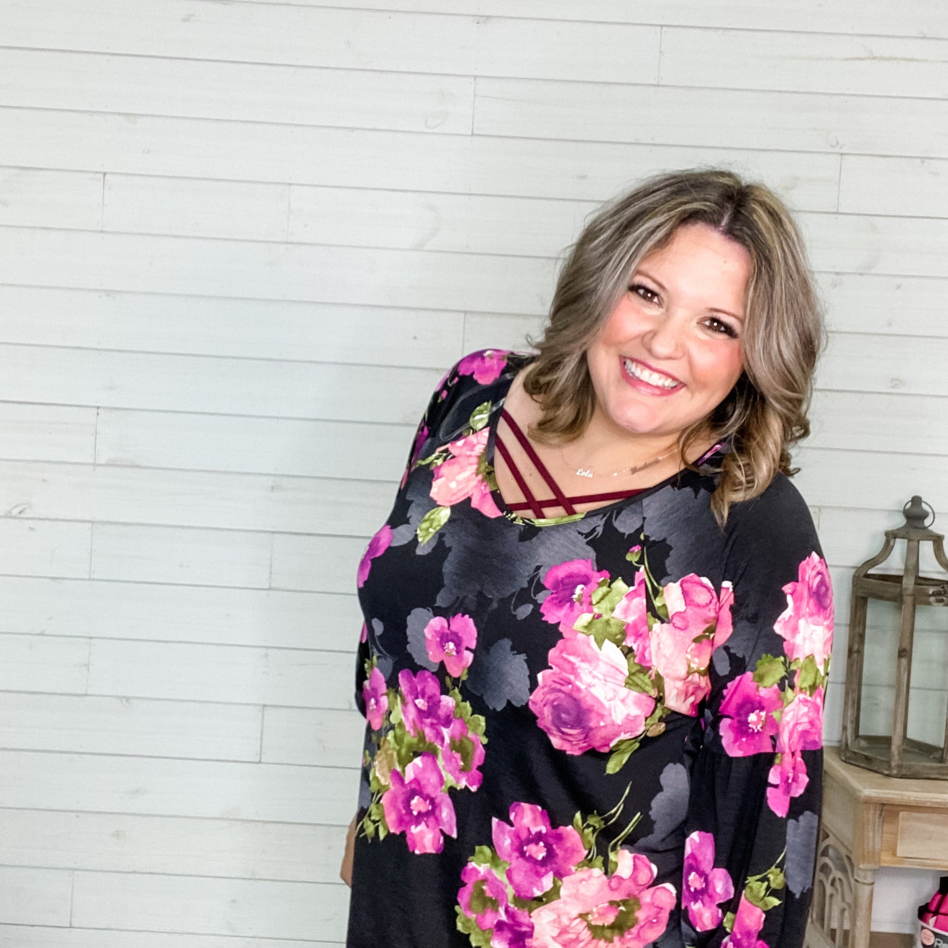 "Scarlett" Floral 3/4 Bubble Sleeve