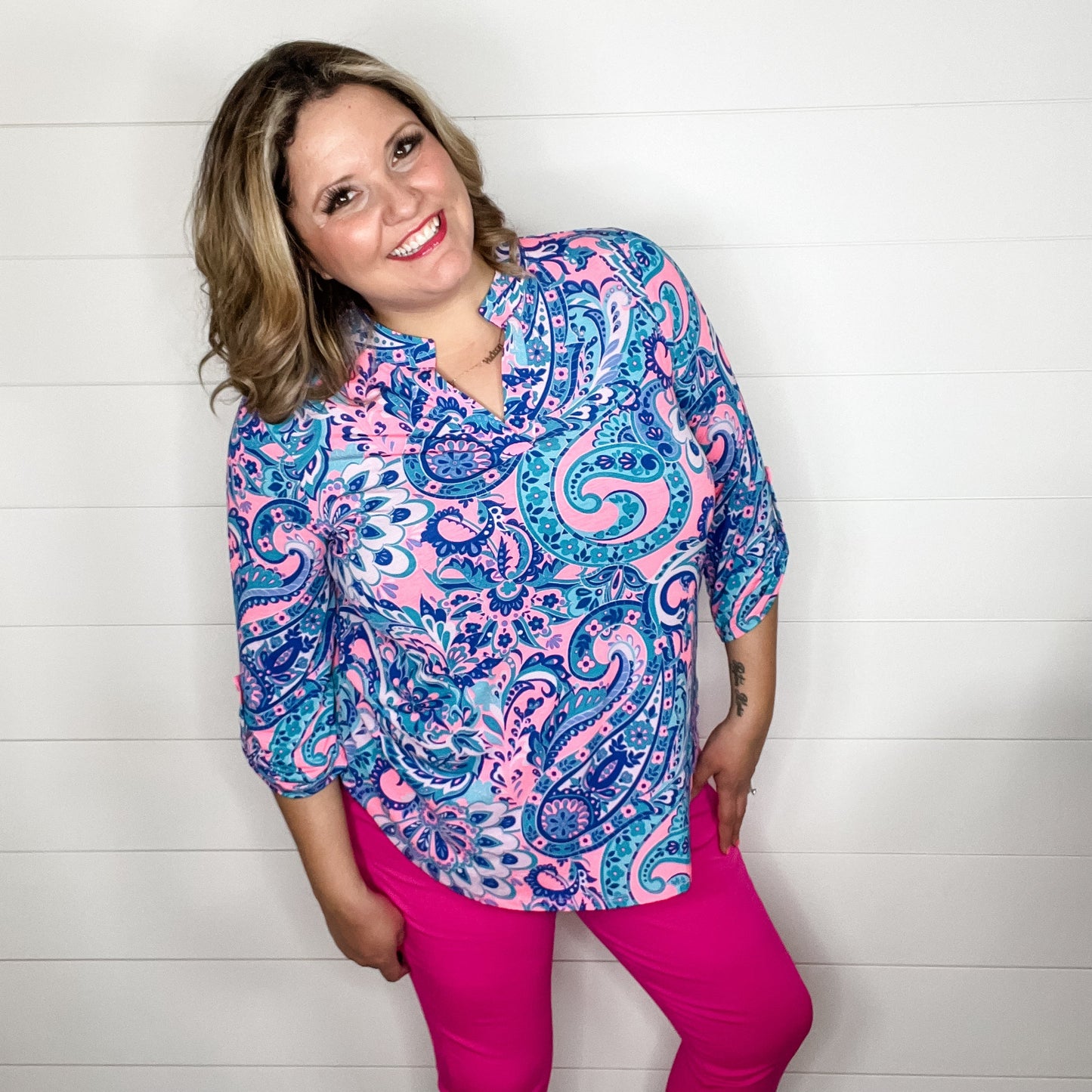 "Signal" Paisley Lizzy 3/4 Sleeve Split Neck Tops