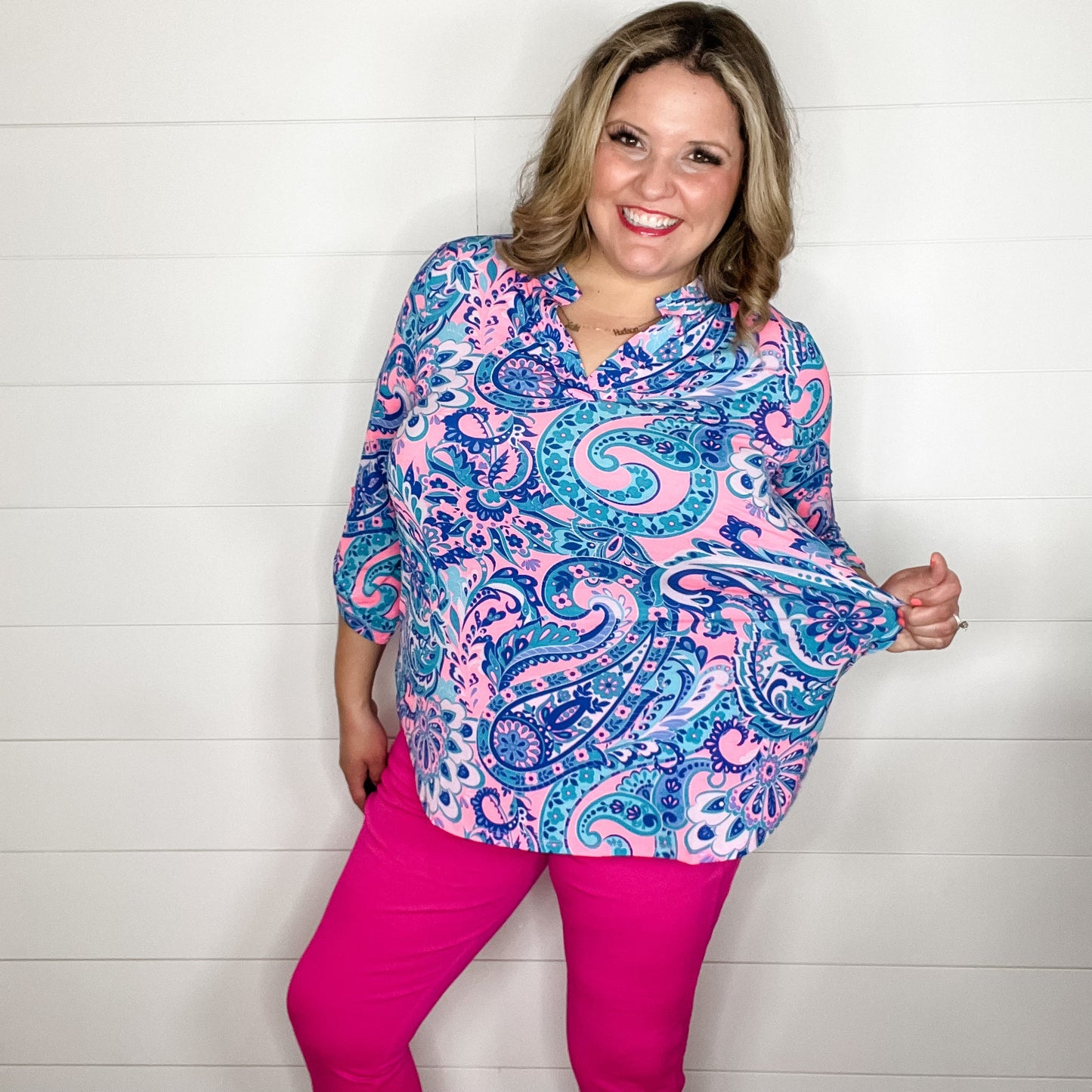 "Signal" Paisley Lizzy 3/4 Sleeve Split Neck Tops