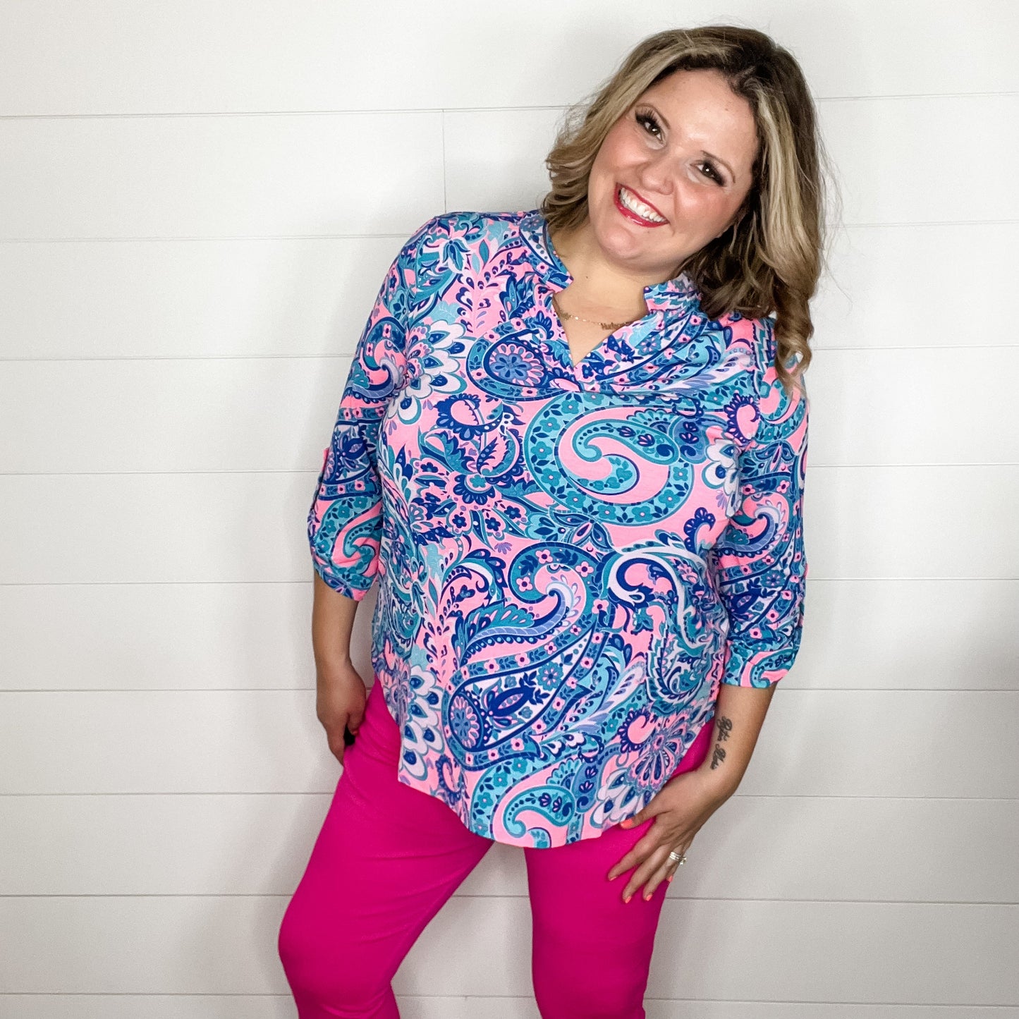 "Signal" Paisley Lizzy 3/4 Sleeve Split Neck Tops