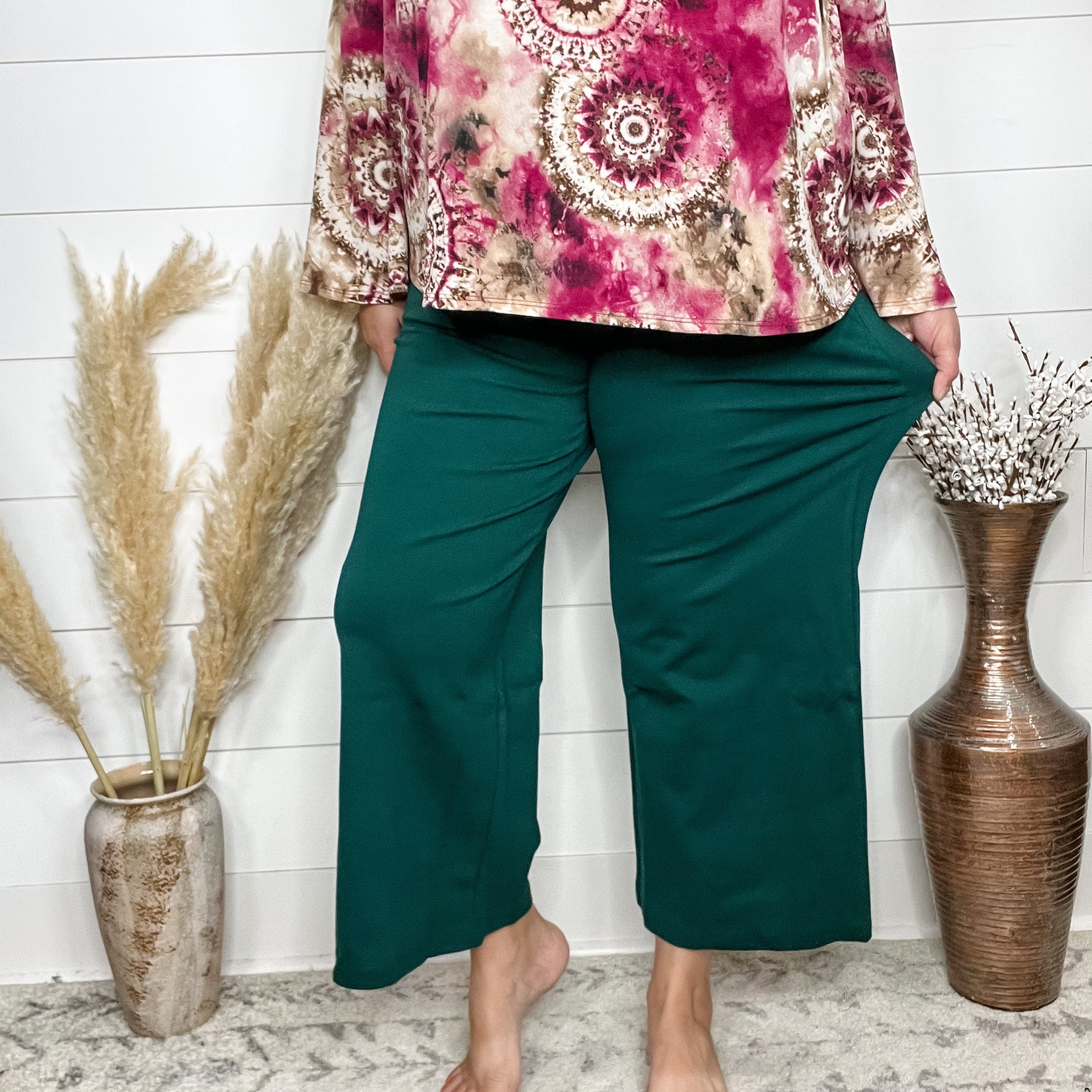 "Slight of Hand" Pull On Wide Leg Crop Trousers (Hunter Green)