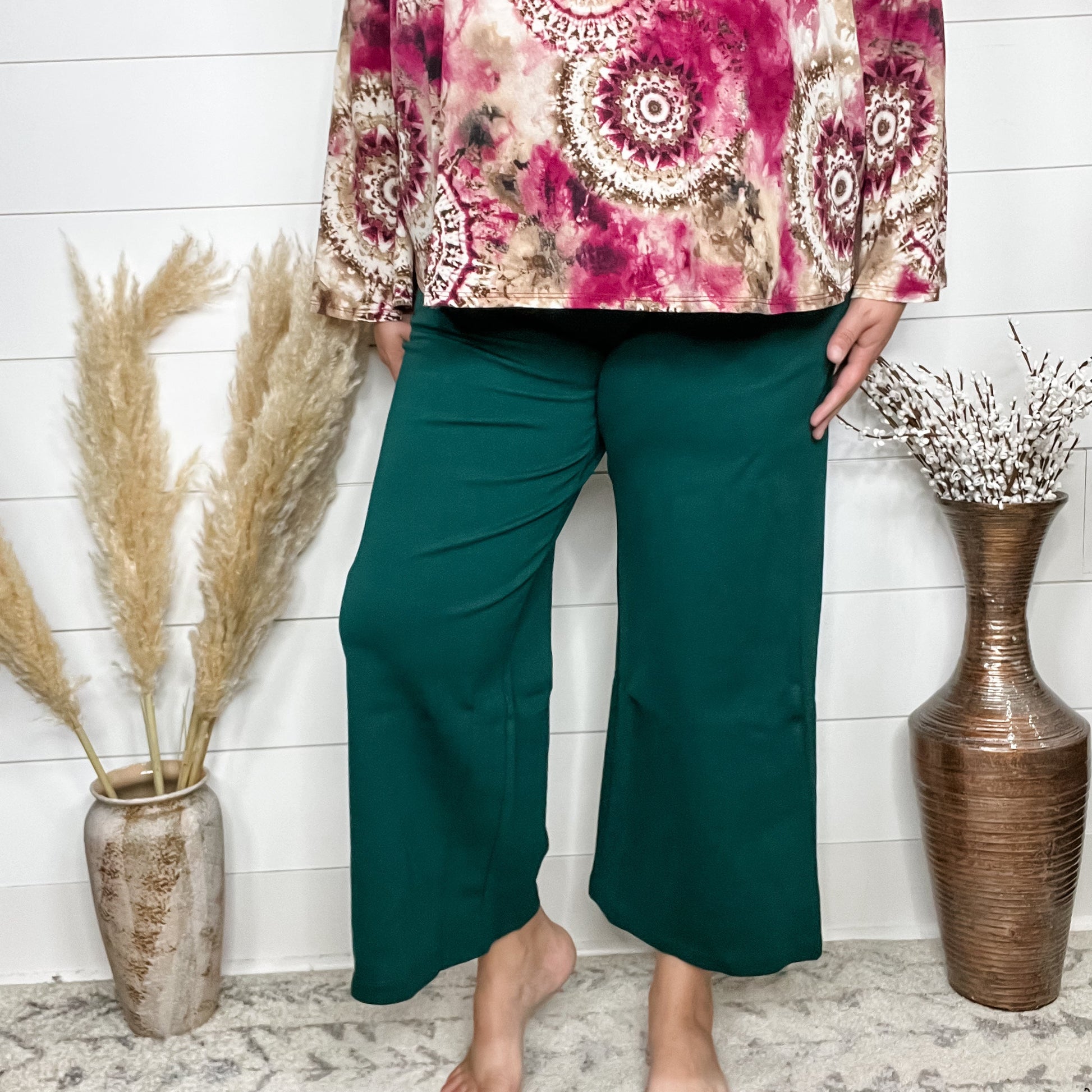 "Slight of Hand" Pull On Wide Leg Crop Trousers (Hunter Green)
