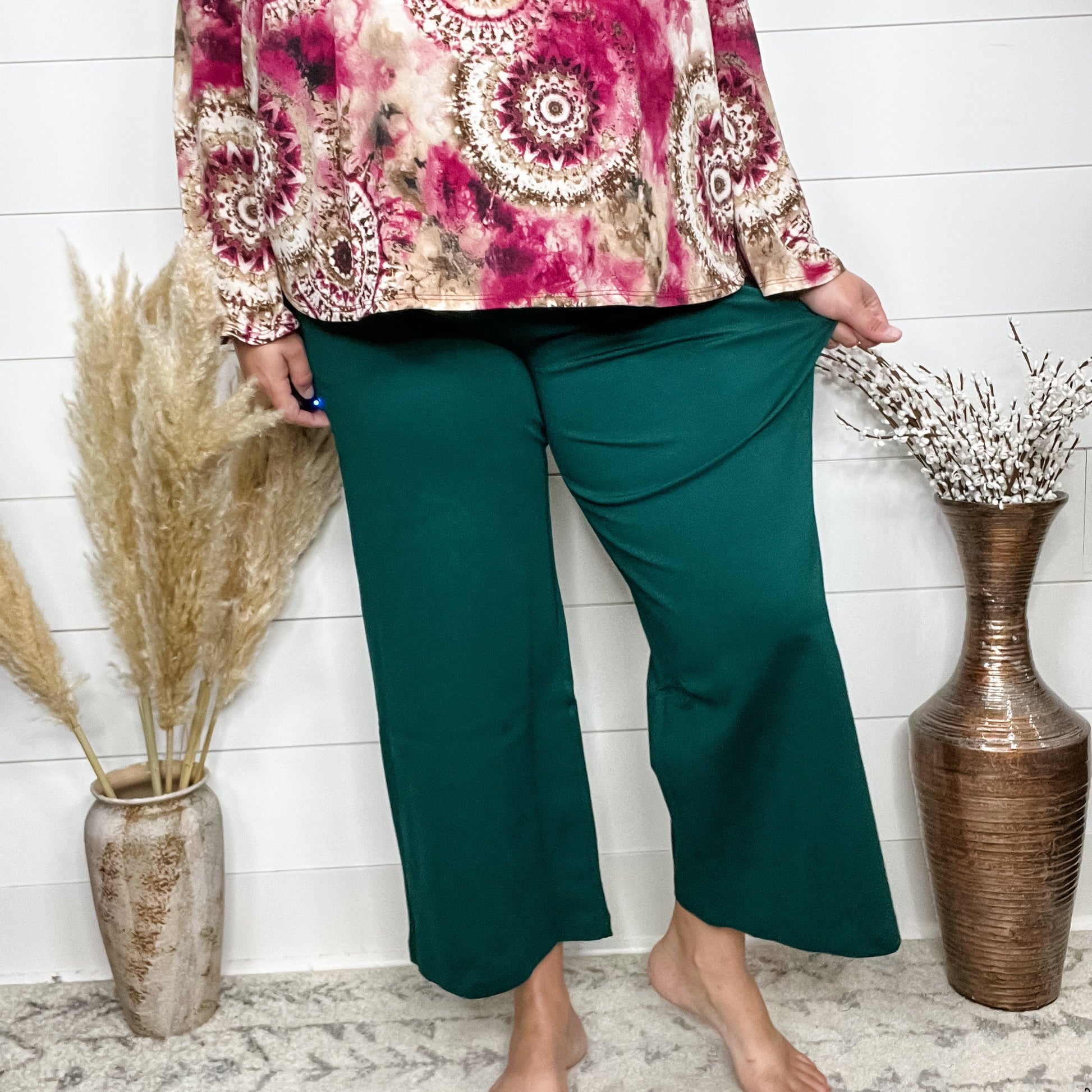 "Slight of Hand" Pull On Wide Leg Crop Trousers (Hunter Green)
