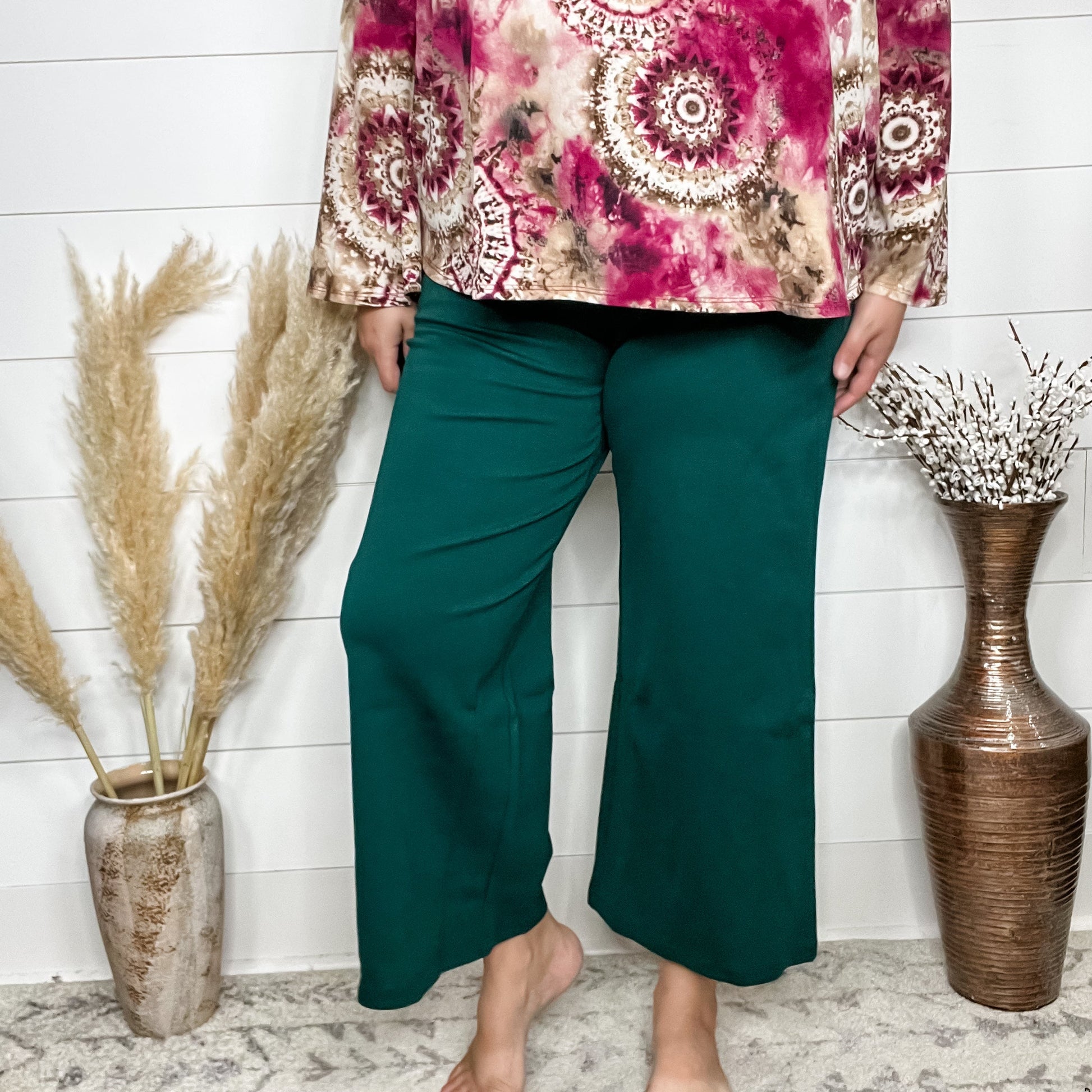"Slight of Hand" Pull On Wide Leg Crop Trousers (Hunter Green)