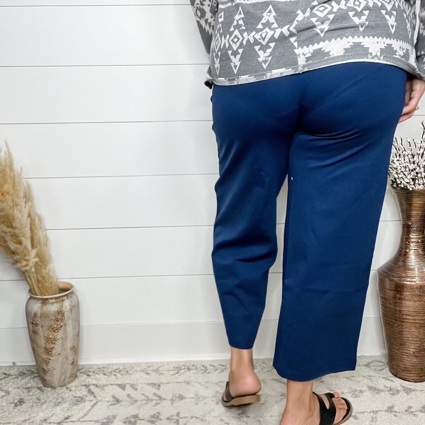 "Slight of Hand" Pull On Wide Leg Crop Trousers (Navy)