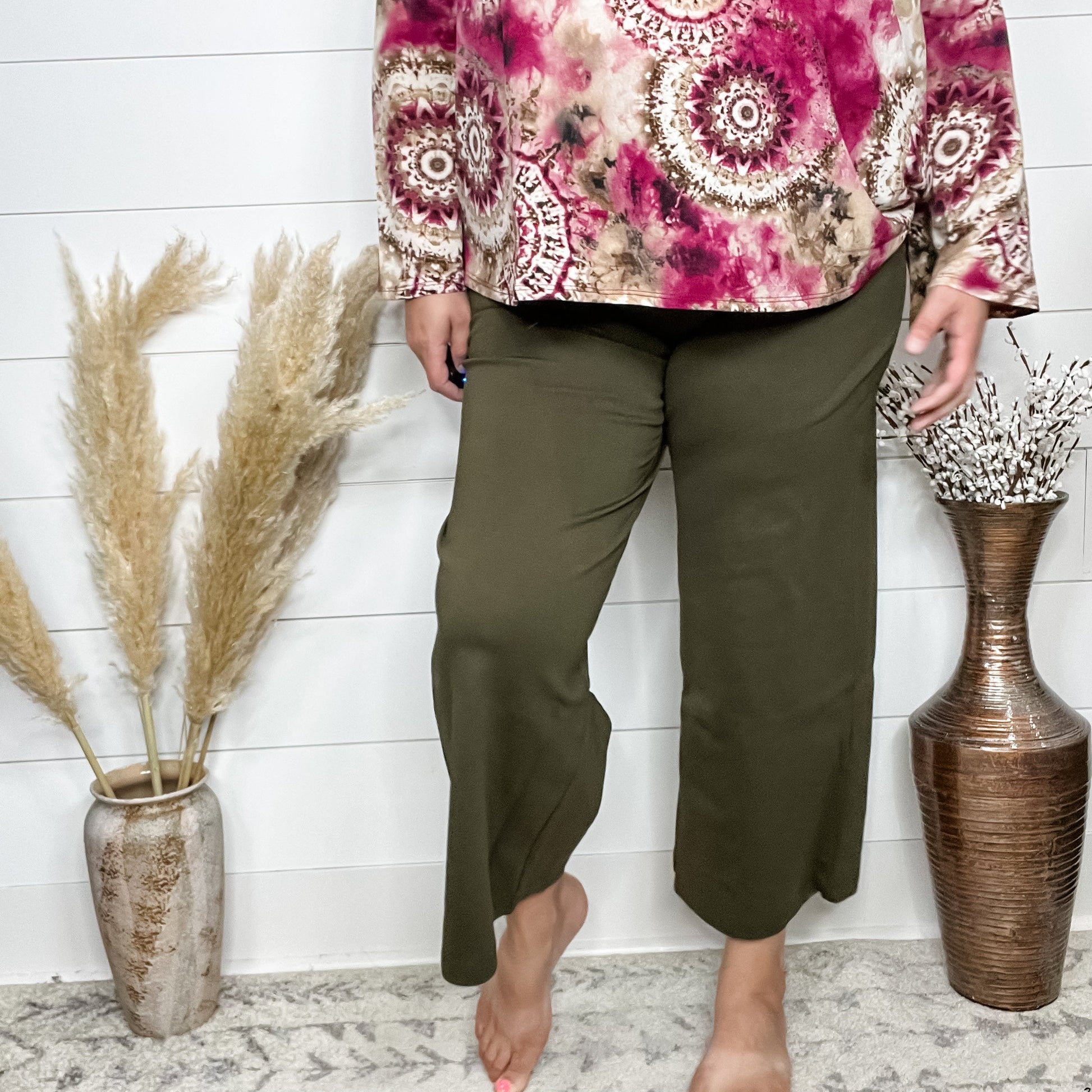 "Slight of Hand" Pull On Wide Leg Crop Trousers (Olive)