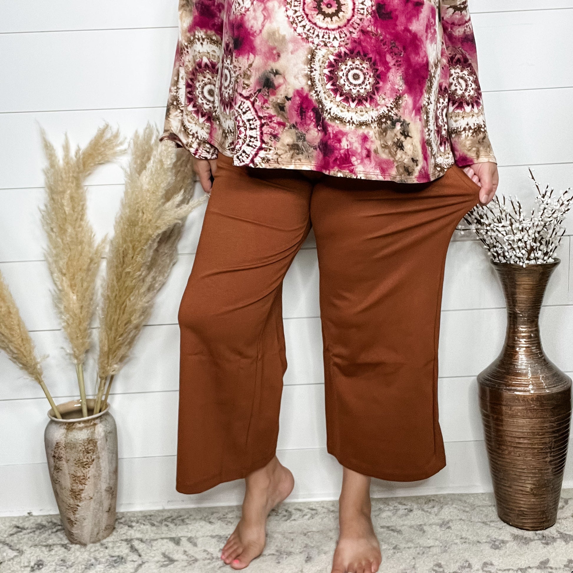 "Slight of Hand" Pull On Wide Leg Crop Trousers (Rust)