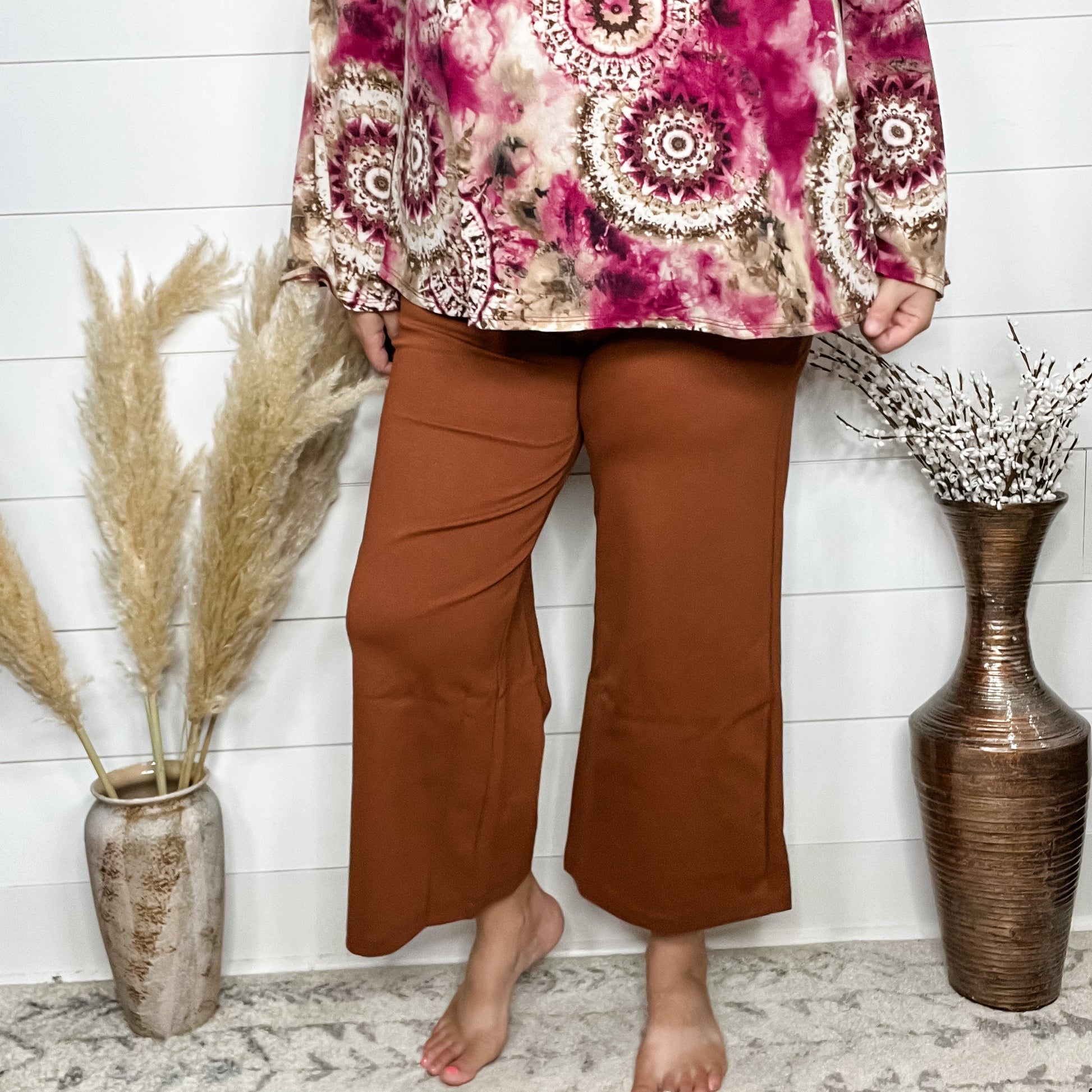 "Slight of Hand" Pull On Wide Leg Crop Trousers (Rust)