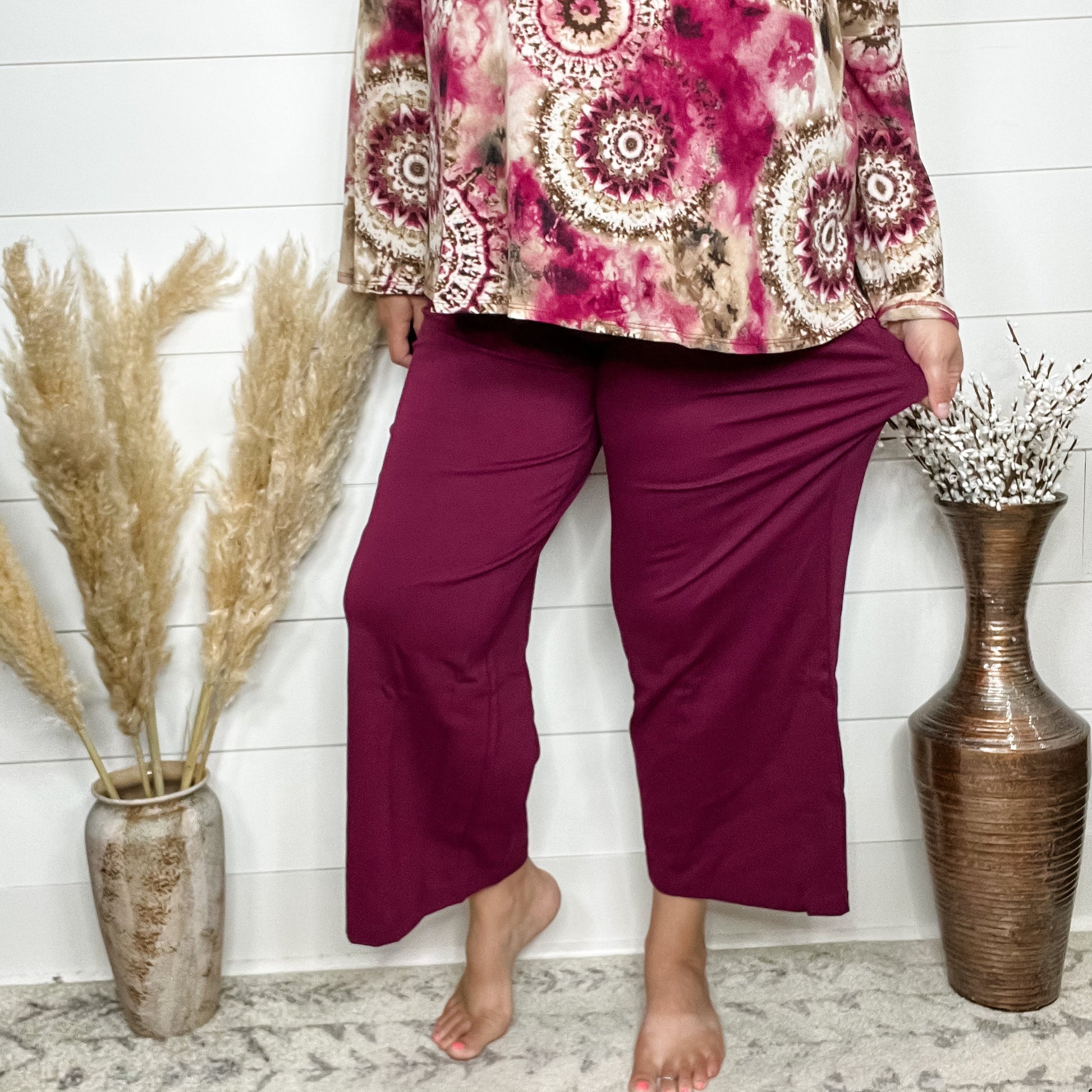 "Slight of Hand" Pull On Wide Leg Crop Trousers (Wine)