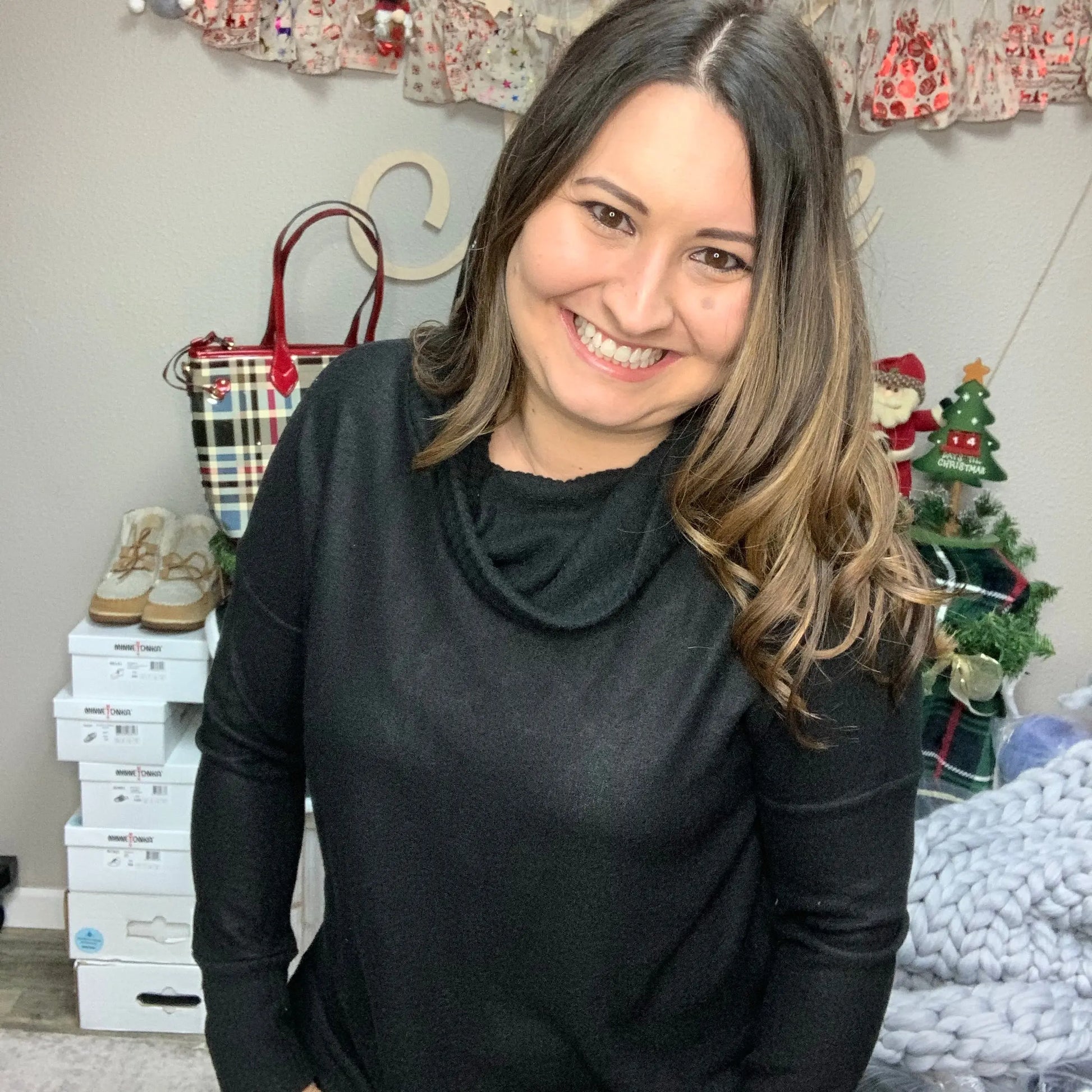 Solid Black Waffle Texture Cowl & Cuffs