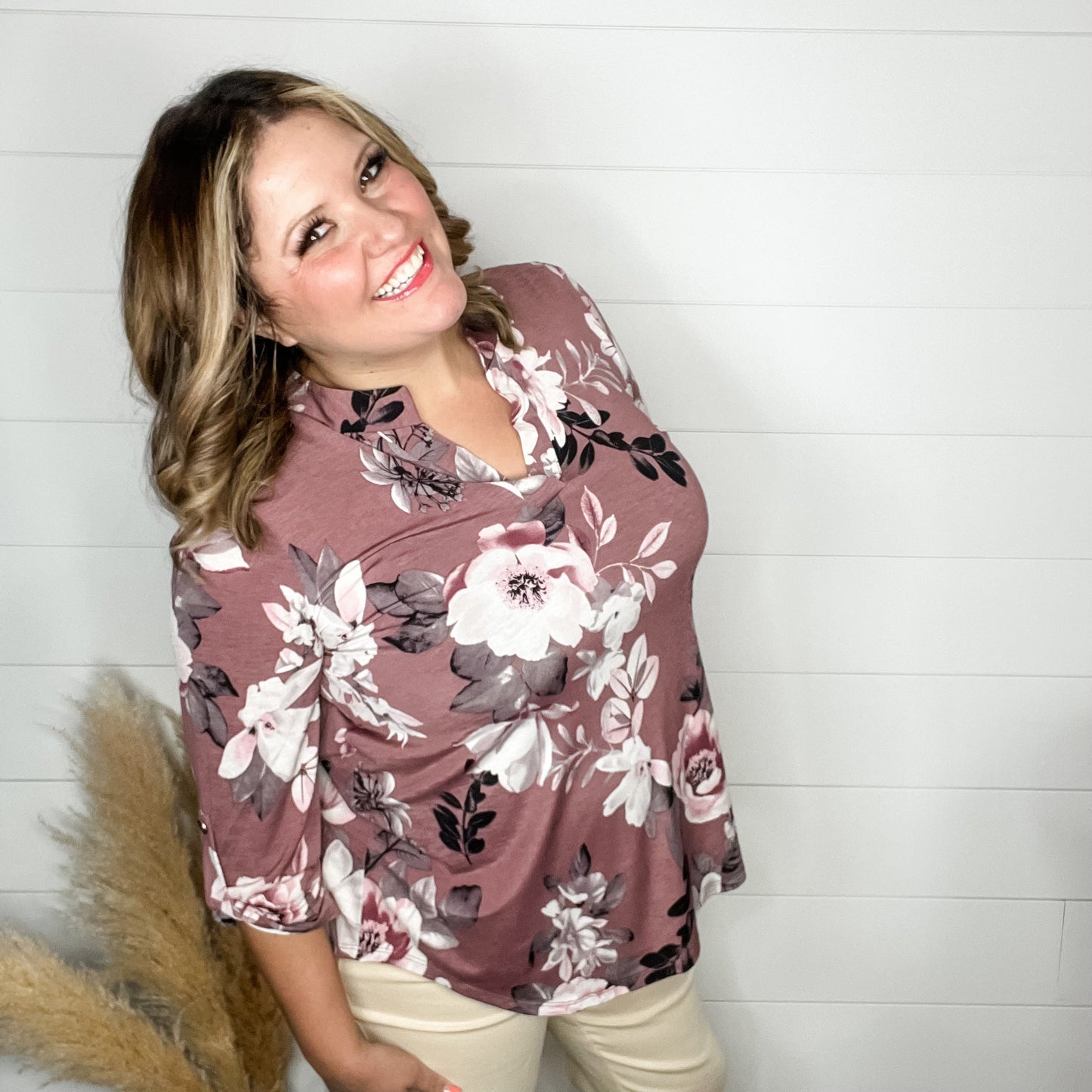 "Taurus" Floral Split Neck 3/4 Sleeve Split Neck