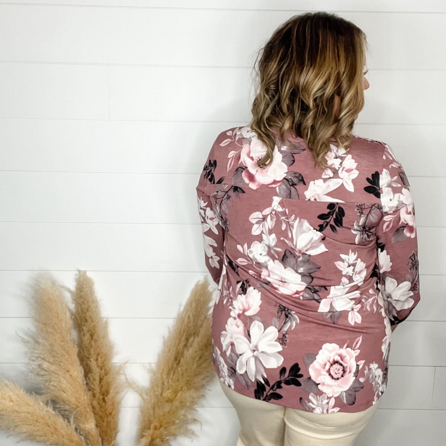"Taurus" Floral Split Neck 3/4 Sleeve Split Neck