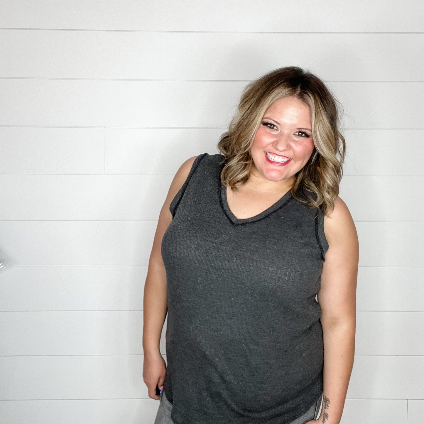 "Tristan" Waffle Texture V Neck Tank Tops (Charcoal)