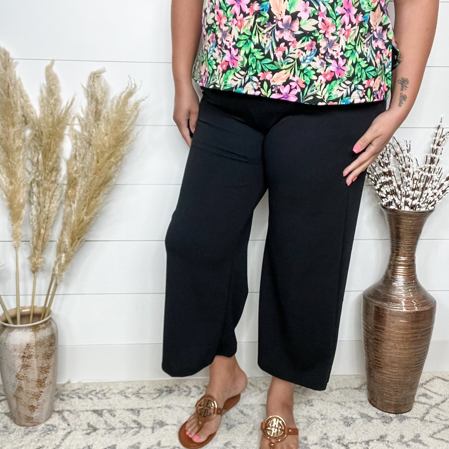 "Uptown" Crop Trouser with Pockets (Black)