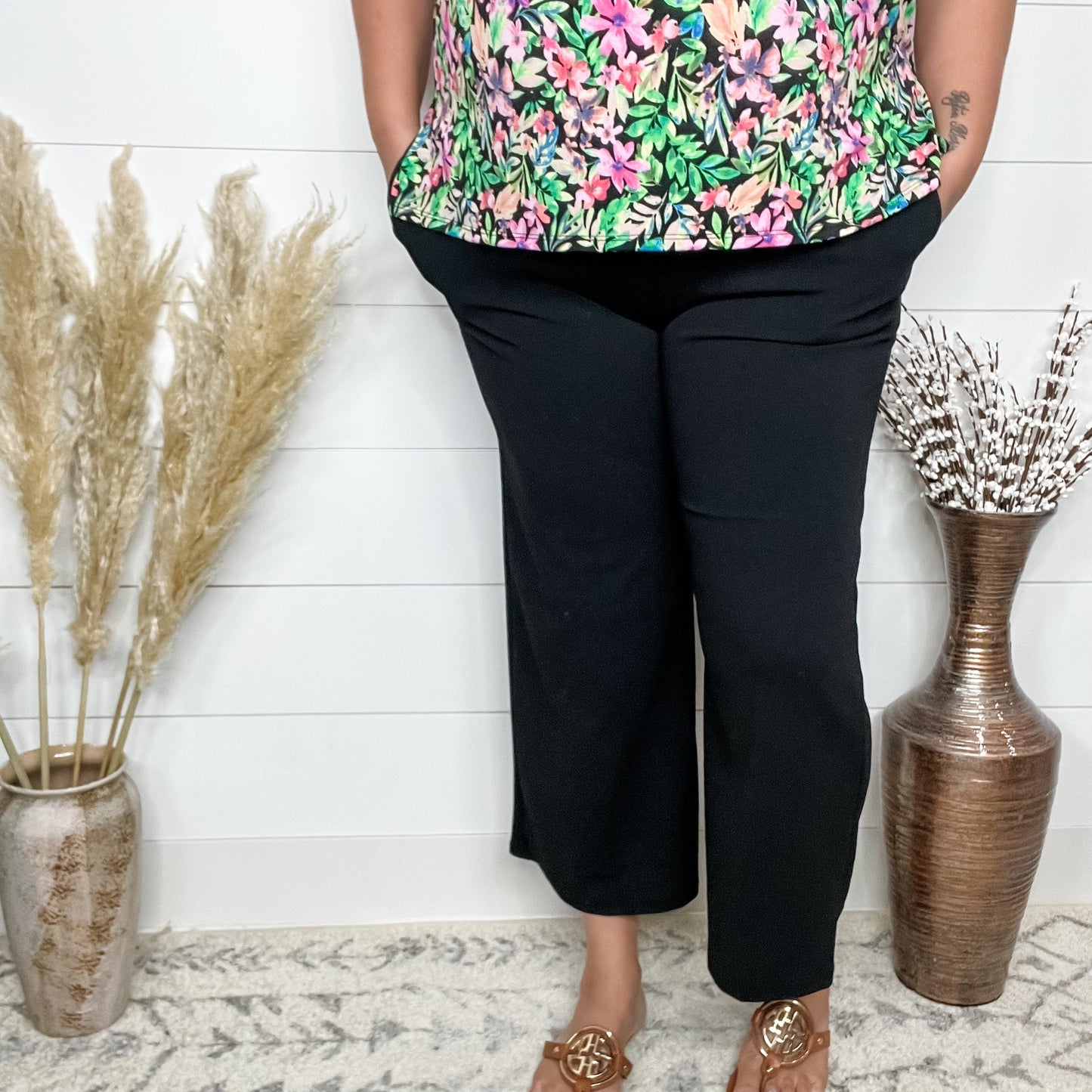 "Uptown" Crop Trouser with Pockets (Black)