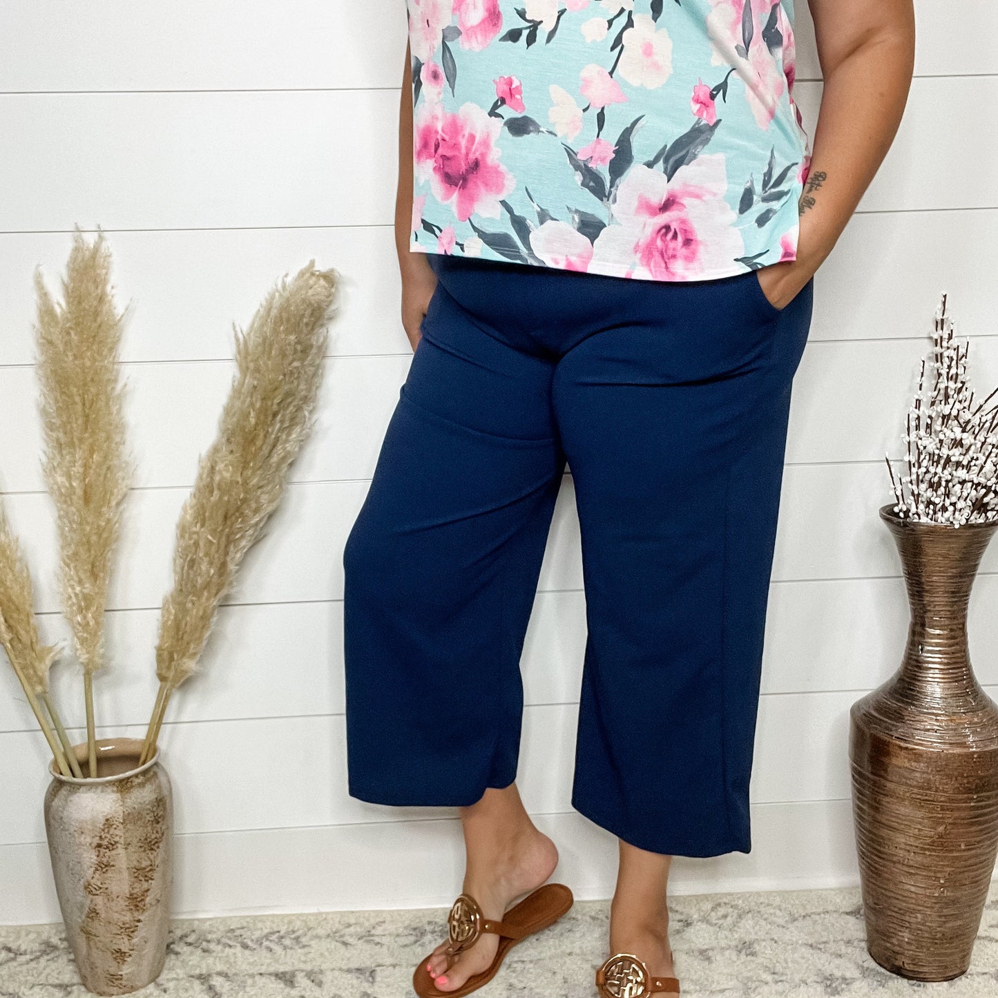 "Uptown" Crop Trouser with Pockets (Navy)
