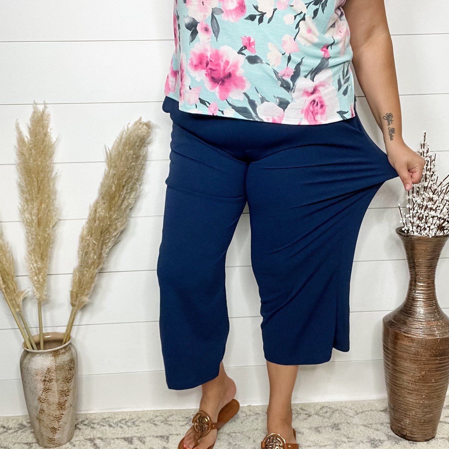 "Uptown" Crop Trouser with Pockets (Navy)