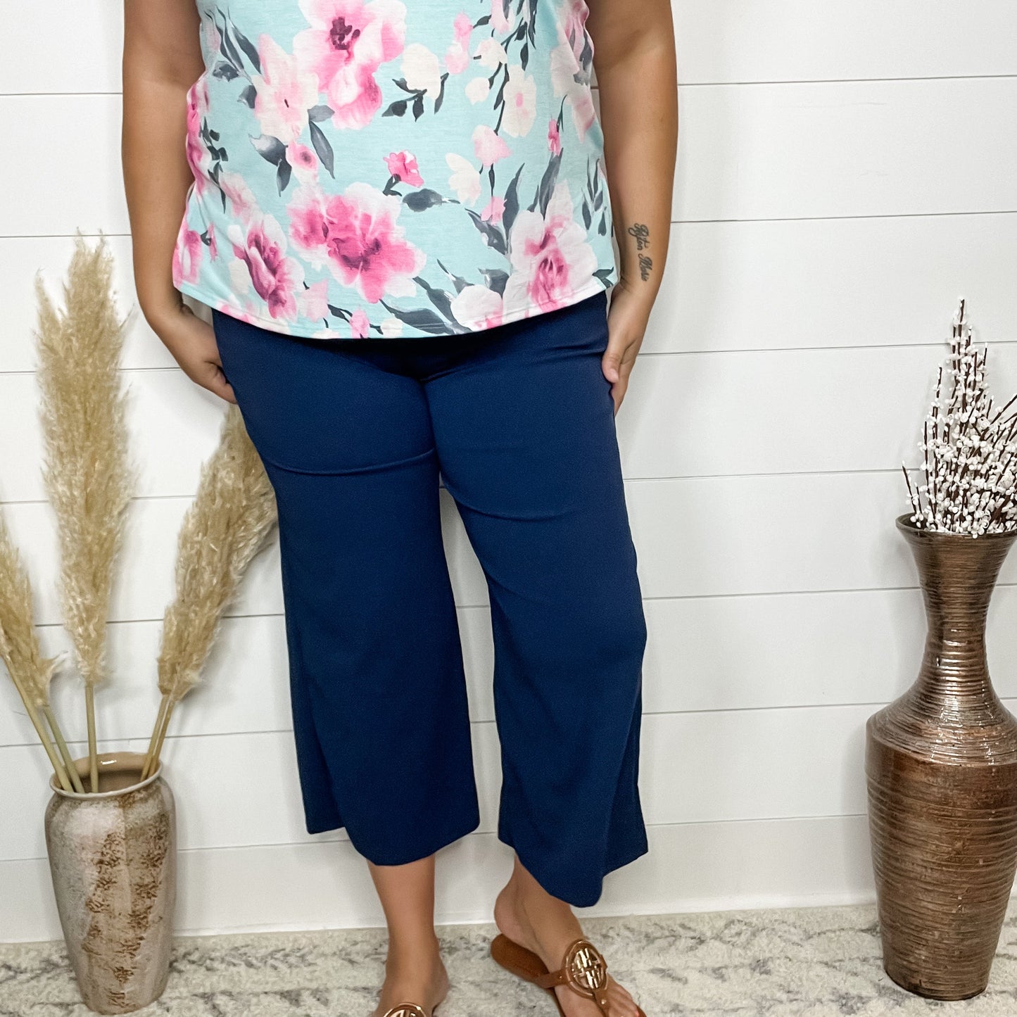 "Uptown" Crop Trouser with Pockets (Navy)
