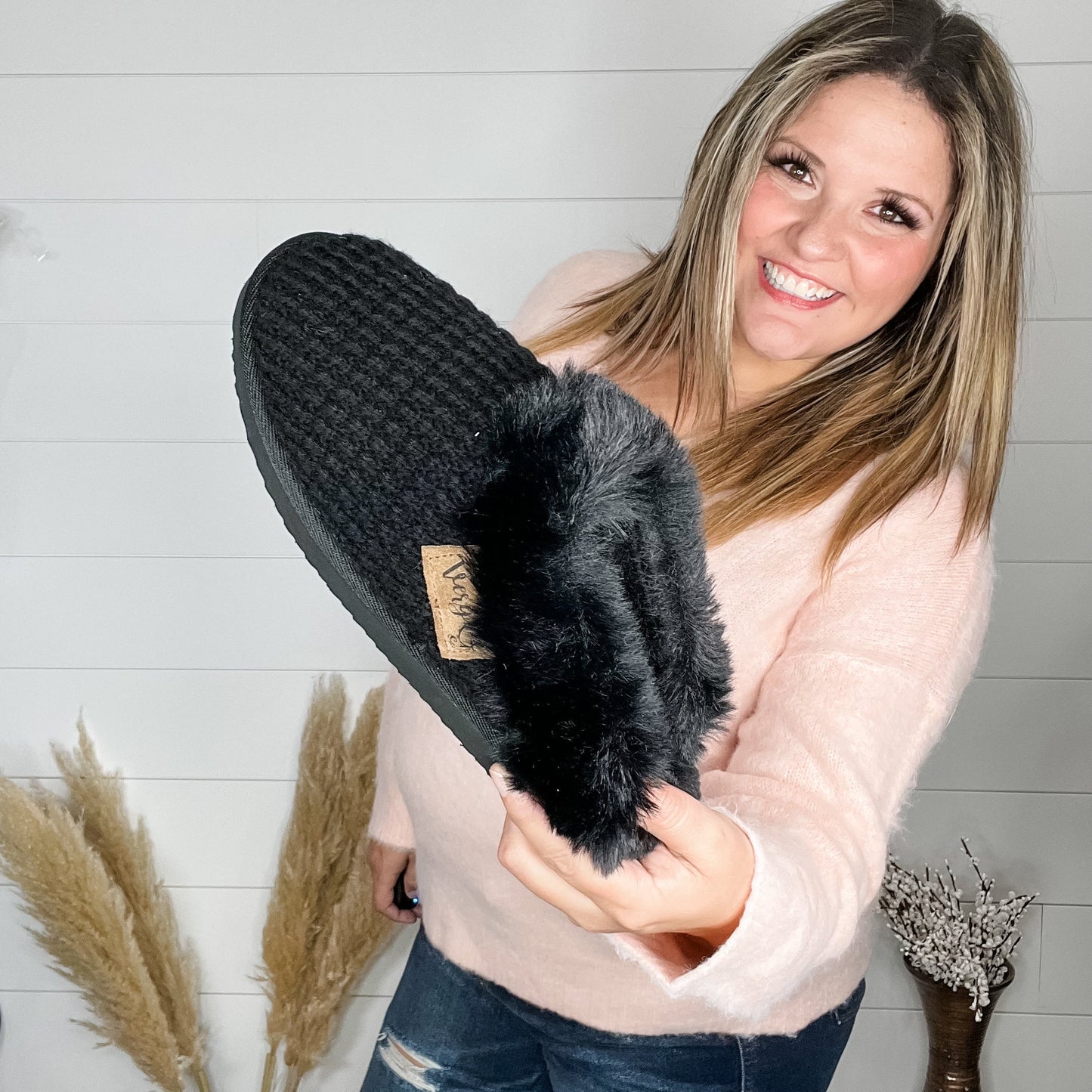 Very G "Sweater" Open Back Fur Lined Slipper Shoe (Black)