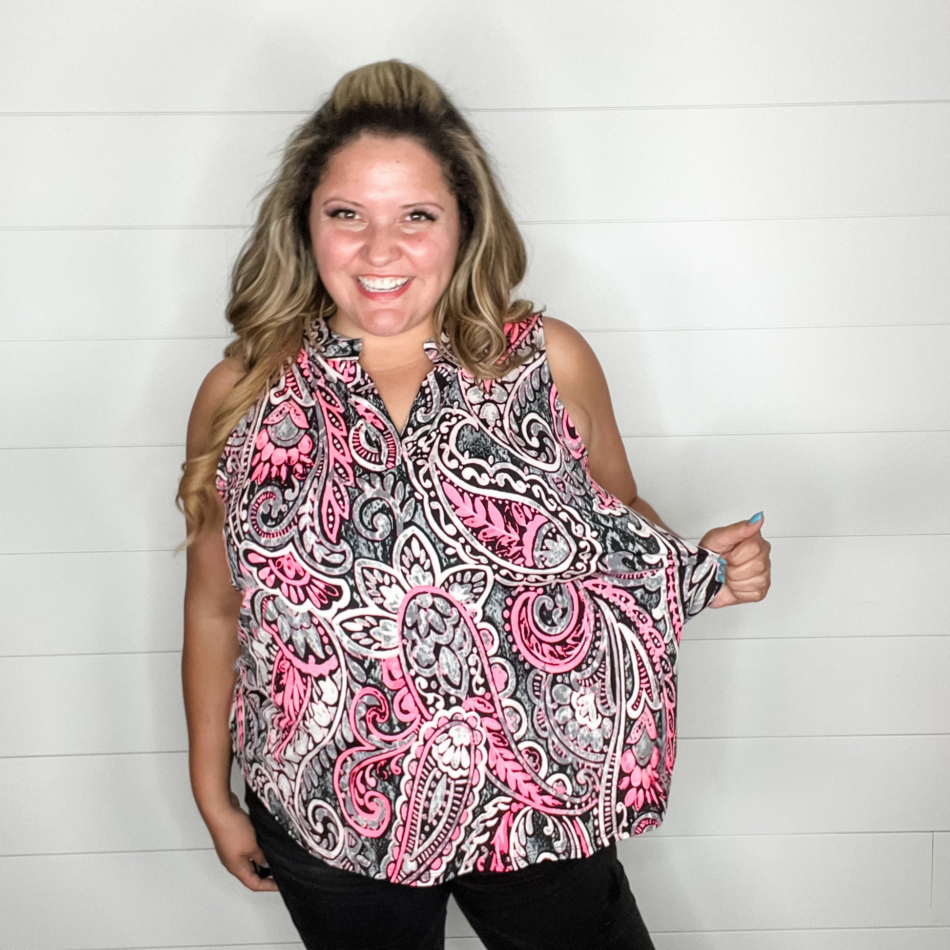 "Walker" Sleeveless Lizzy