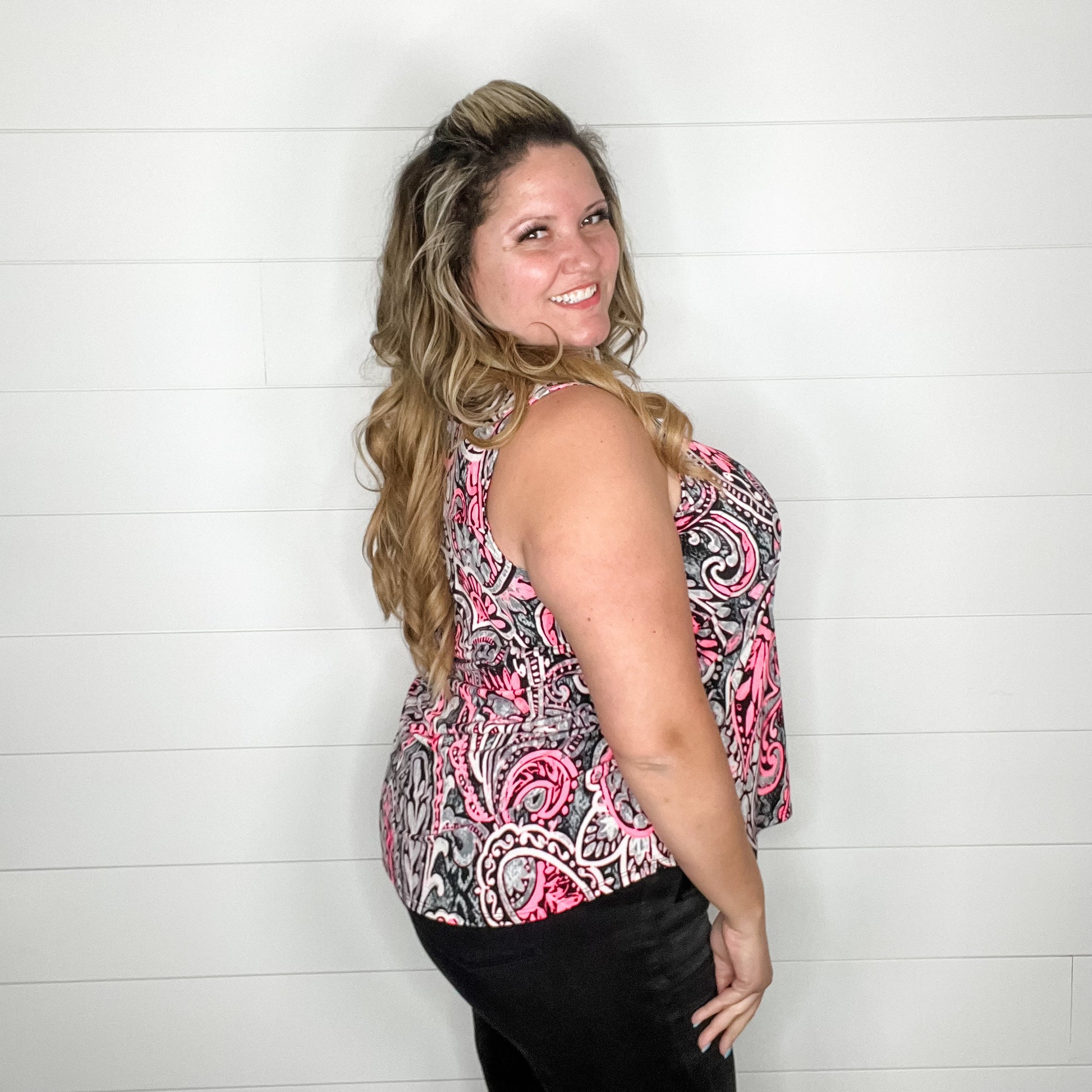 "Walker" Sleeveless Lizzy