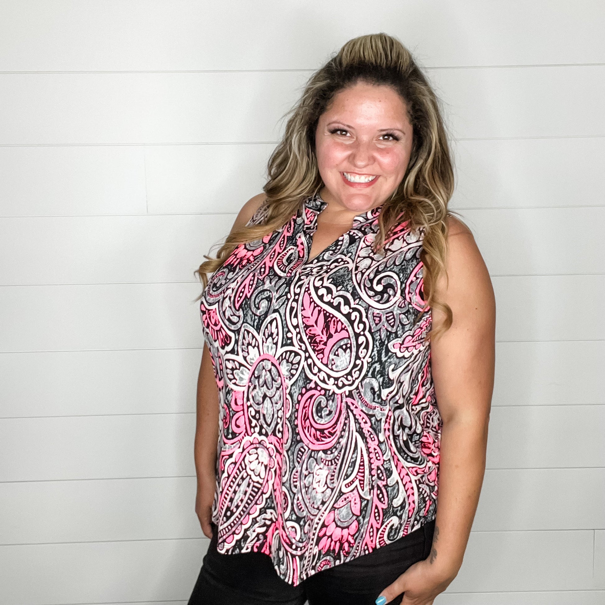 "Walker" Sleeveless Lizzy