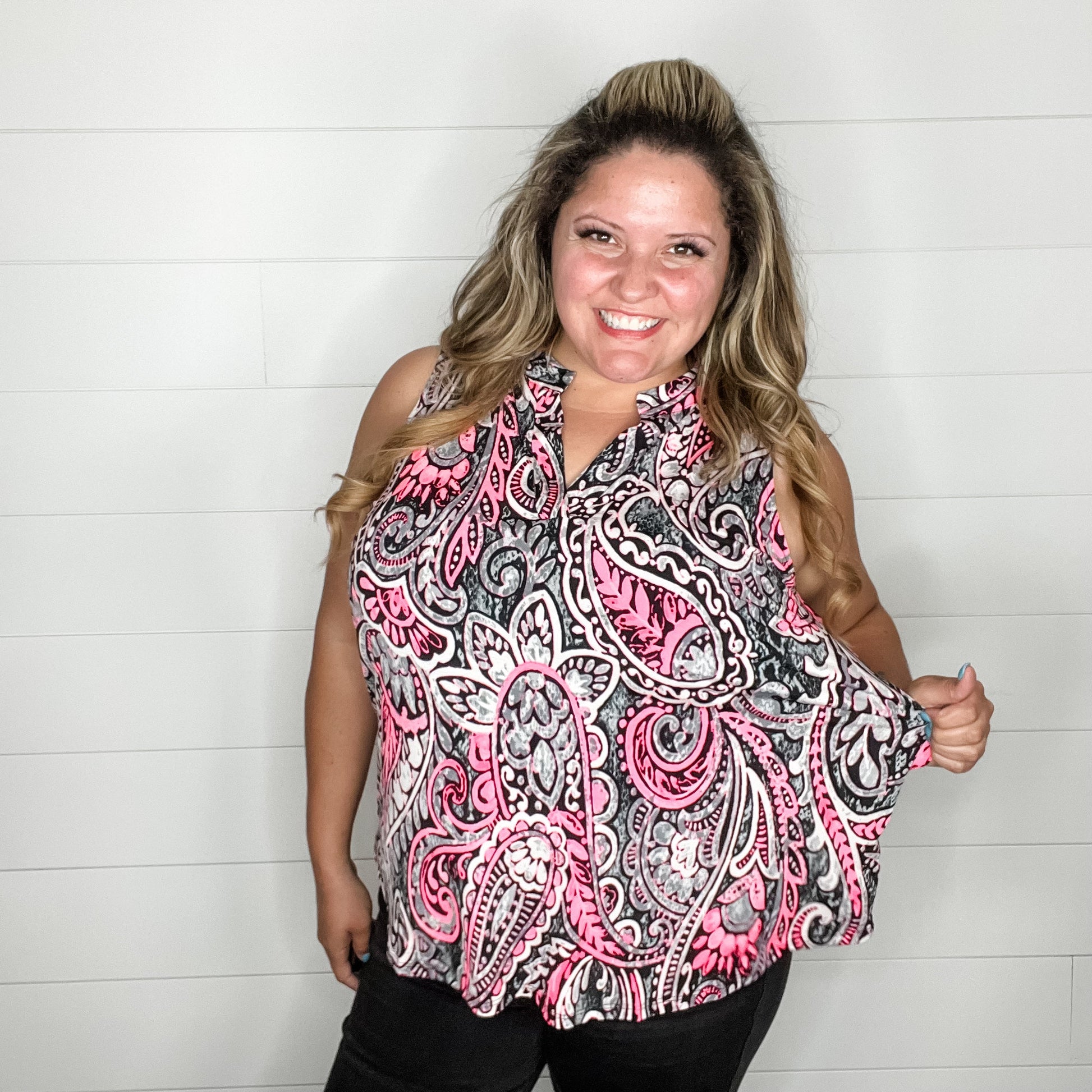 "Walker" Sleeveless Lizzy