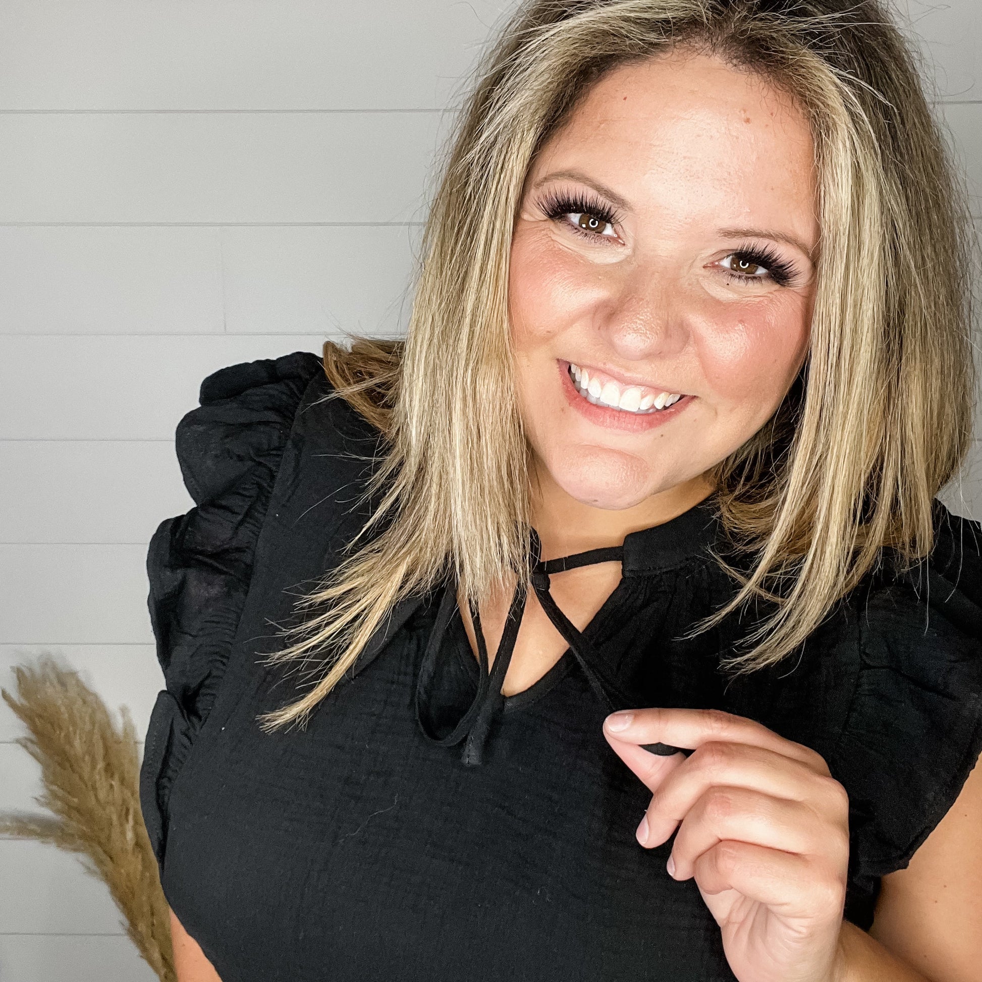 "Wheatland" Ruffle Cap V Neck with Tie Detail (Black)