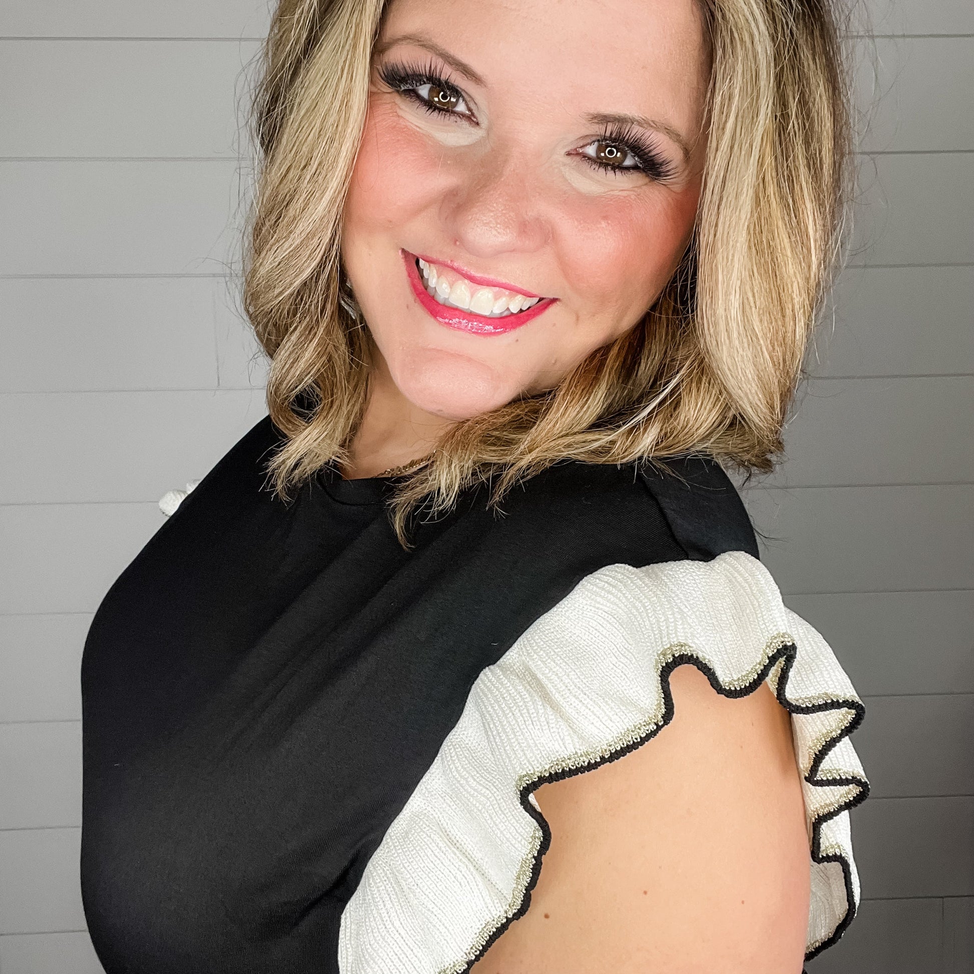 "Wonderment" Ruffle Sleeve Tee (Black)