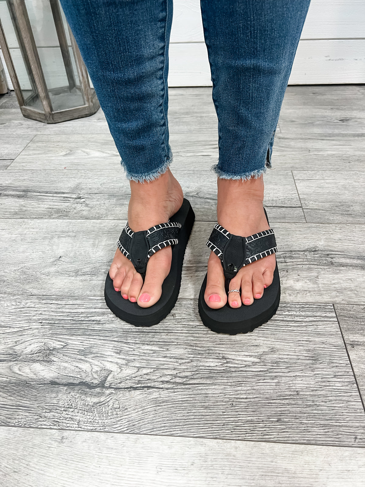Gypsy Jazz "Pamela" Flip Flops (Black)
