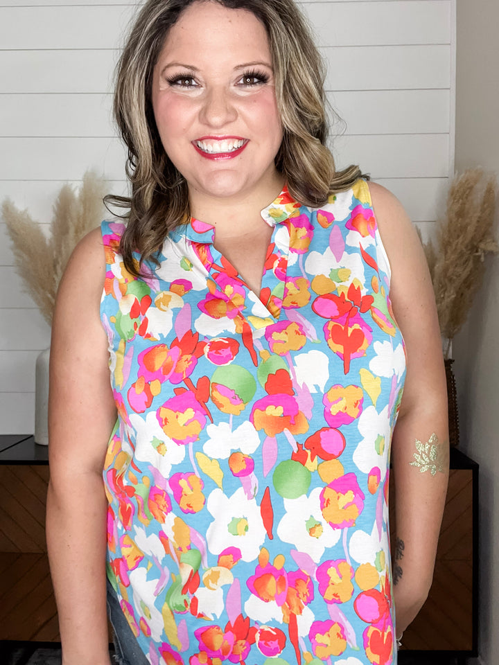 "Elias" Sleeveless Split Neck