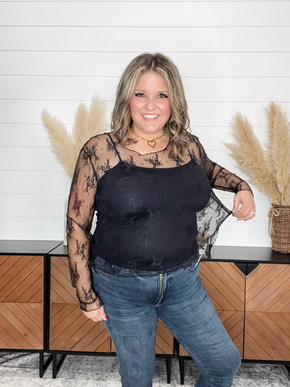 "Quarter" Long Sleeve Lace Top (Black)