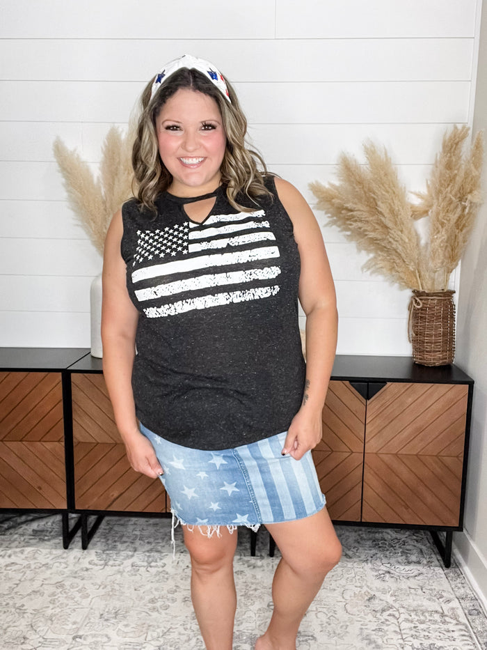 Keyhole Design Flag Tank Top