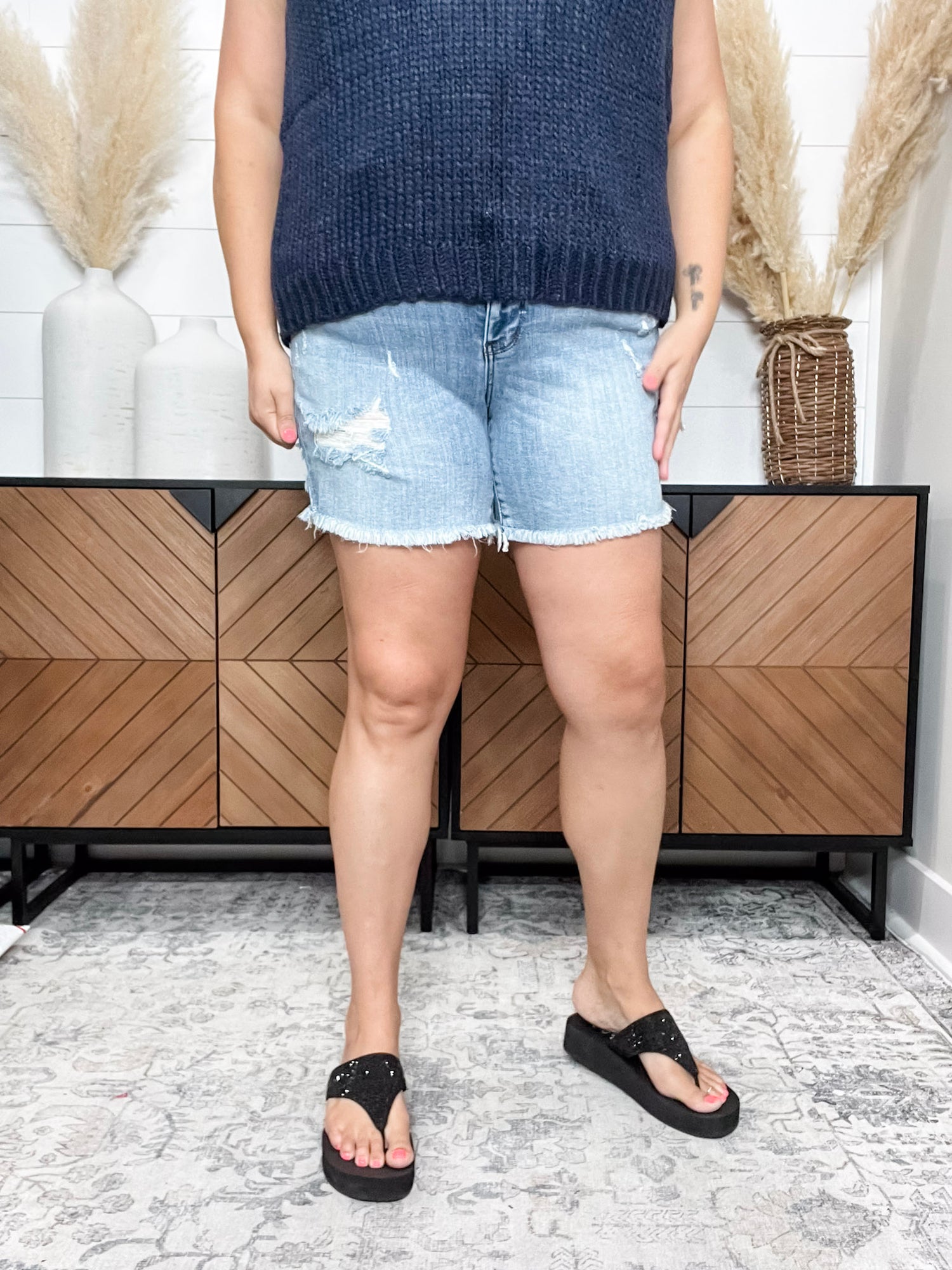 Mid Thigh & Bermuda Shorts