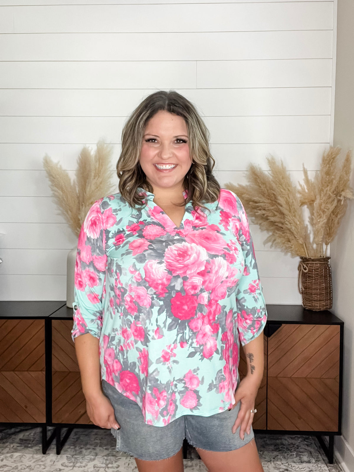 Dear Scarlett "Oh We See You" Floral Lizzy 3/4 Sleeve Split Neck Tops