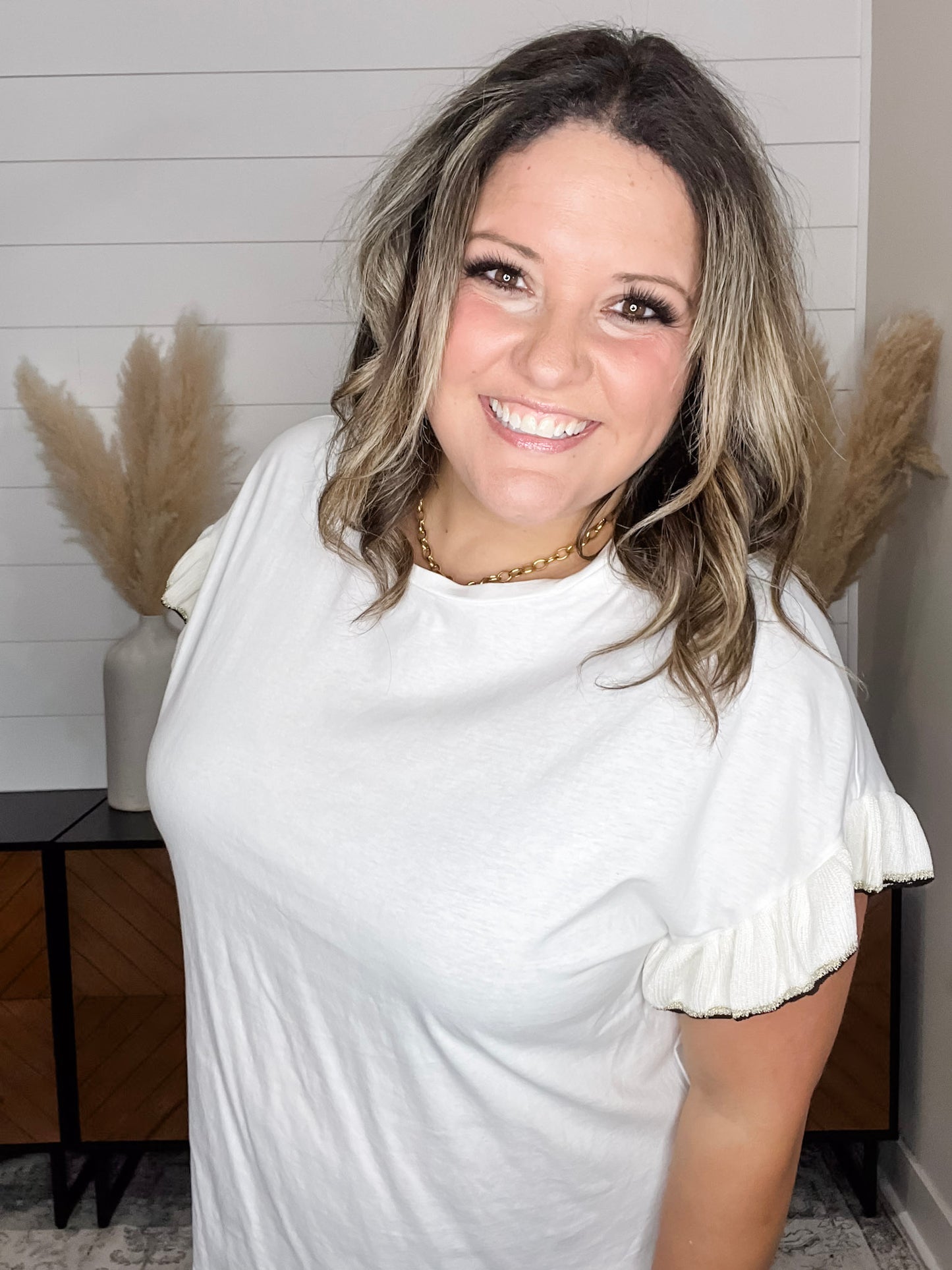 "Wonderment" Ruffle Sleeve Tee (Off White)
